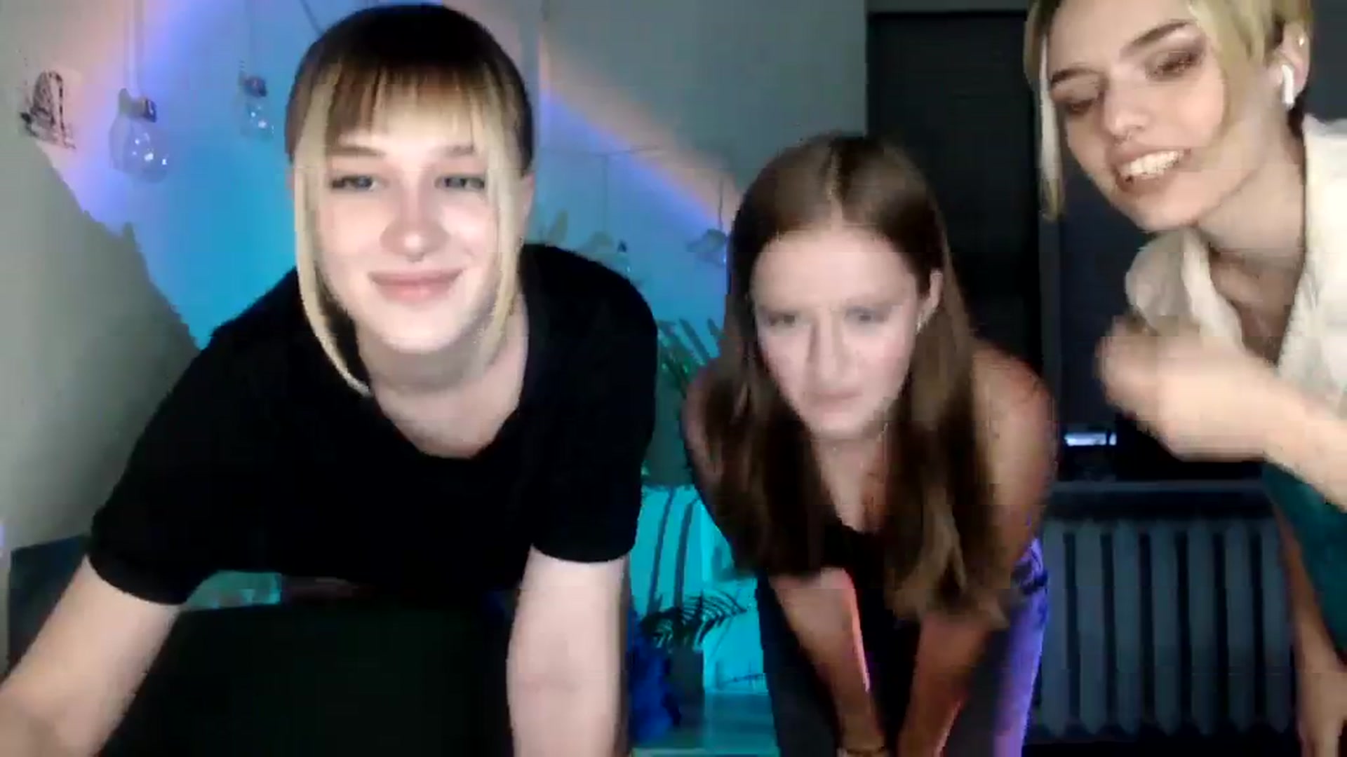 Gallery image thumbnail from Spicy_X's myfreecams stream on, 08/10/2023, 18:22 image 2 of 20