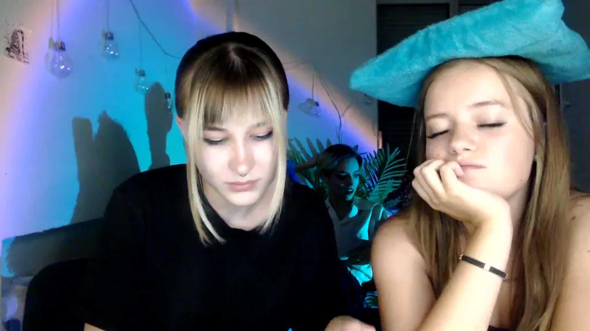 Gallery image thumbnail from Spicy_X's myfreecams stream on, 08/10/2023, 18:22 image 16 of 20