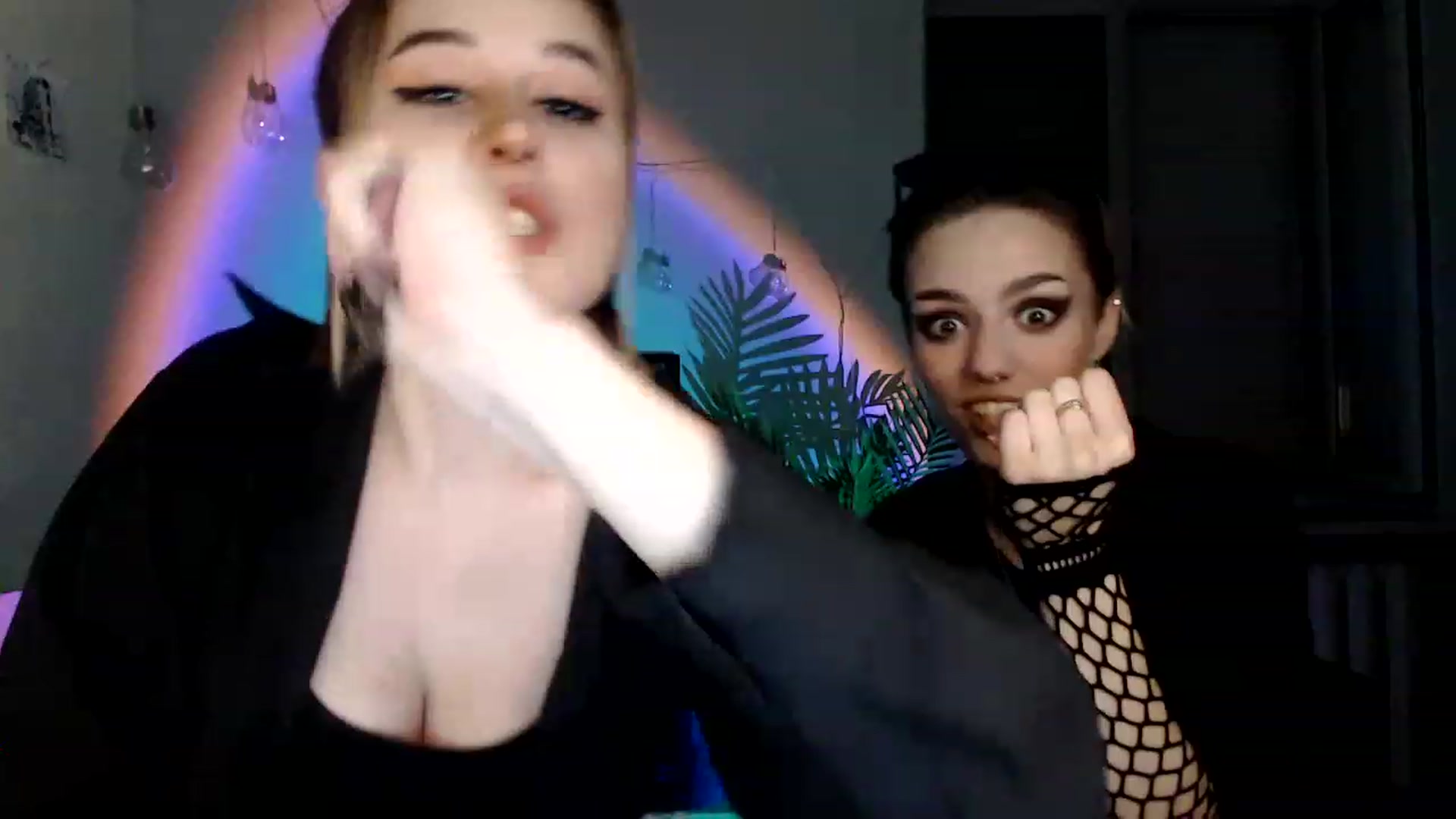 Gallery image thumbnail from Spicy_X's myfreecams stream on, 08/11/2023, 17:56 image 16 of 20