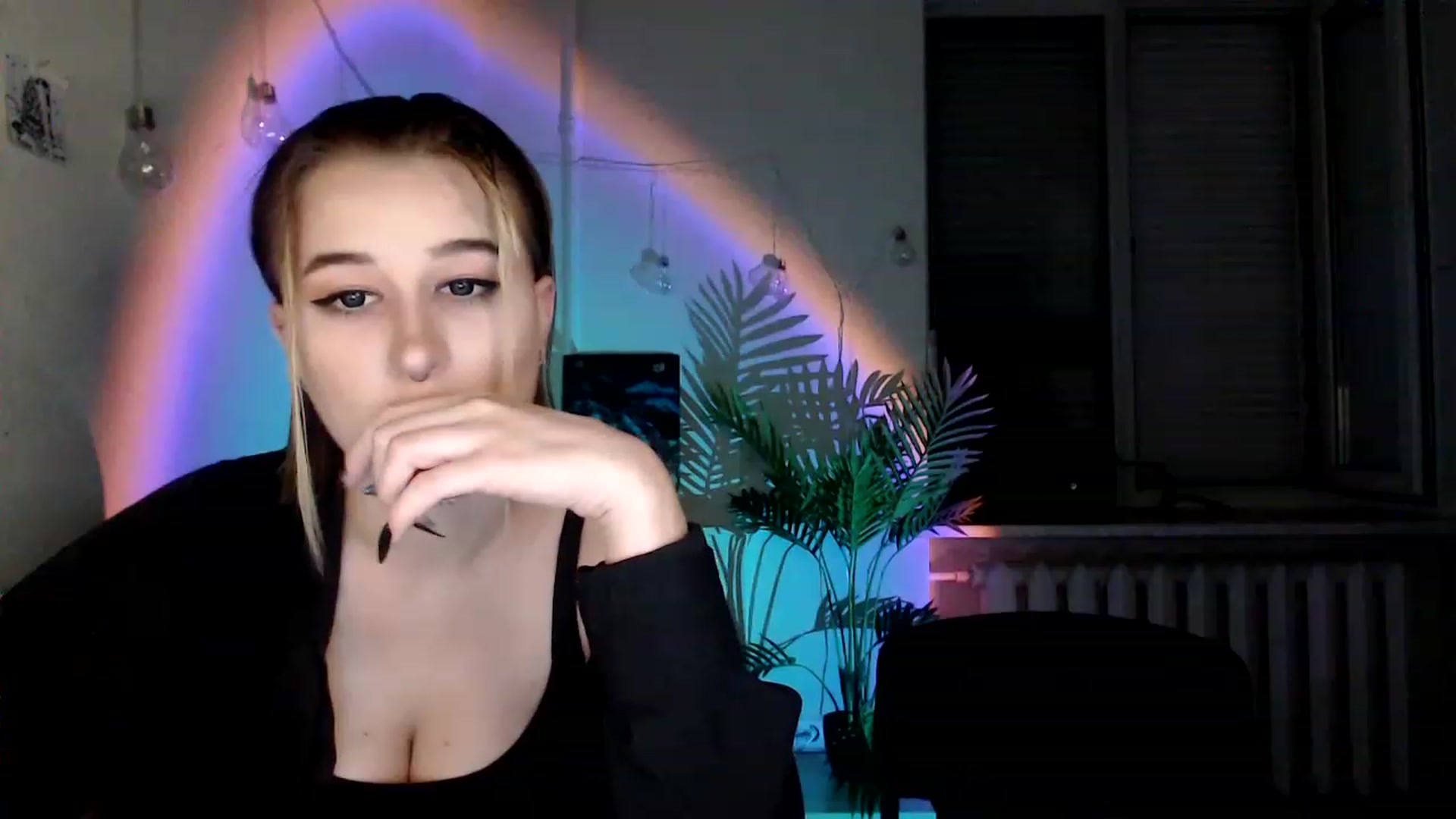 Gallery image thumbnail from Spicy_X's myfreecams stream on, 08/11/2023, 18:39 image 3 of 20
