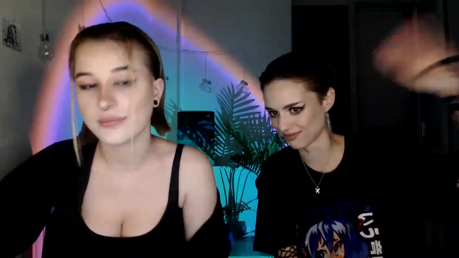 Gallery image thumbnail from Spicy_X's myfreecams stream on, 08/11/2023, 18:39 image 10 of 20
