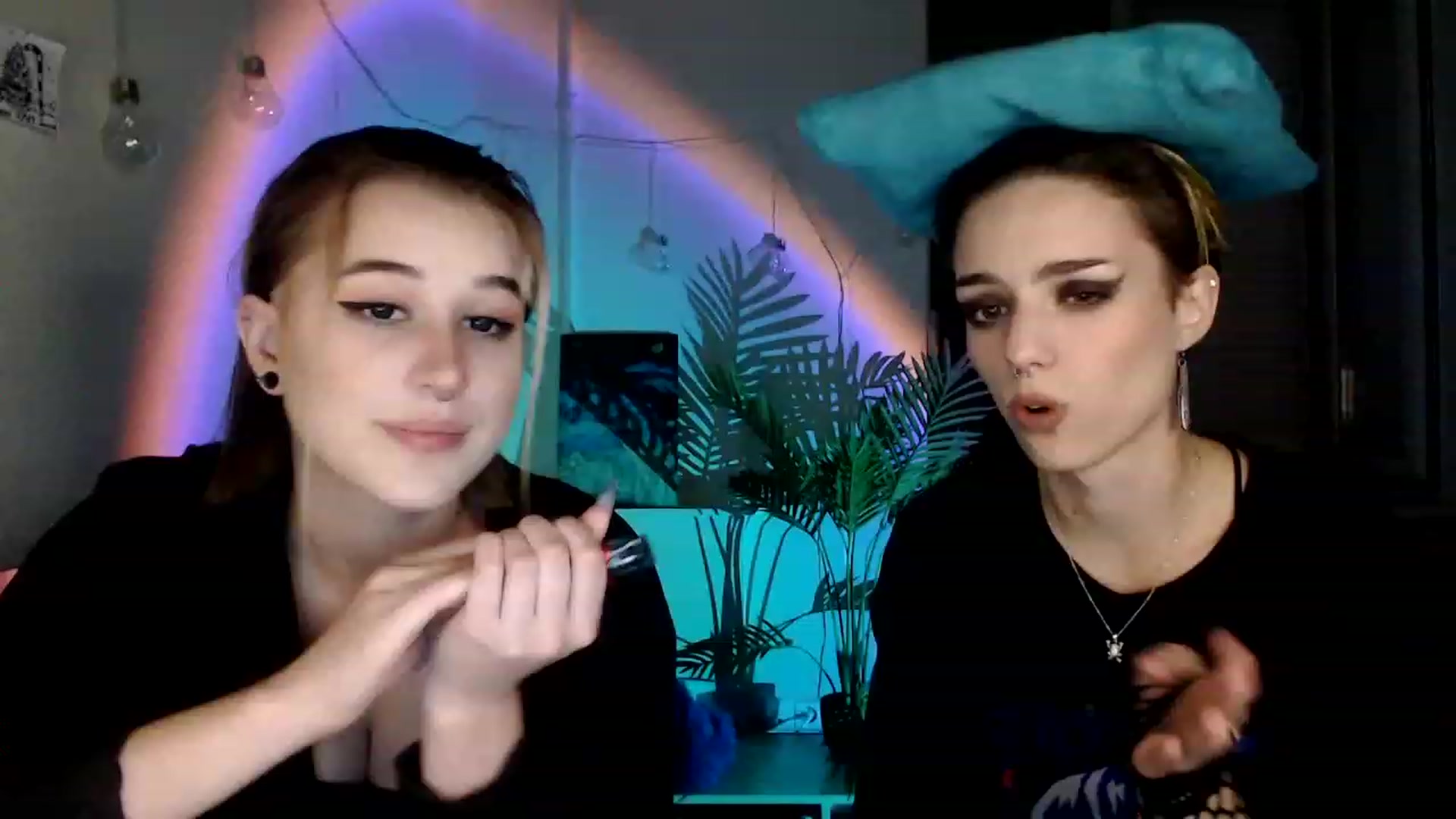 Gallery image thumbnail from Spicy_X's myfreecams stream on, 08/11/2023, 20:03 image 10 of 20