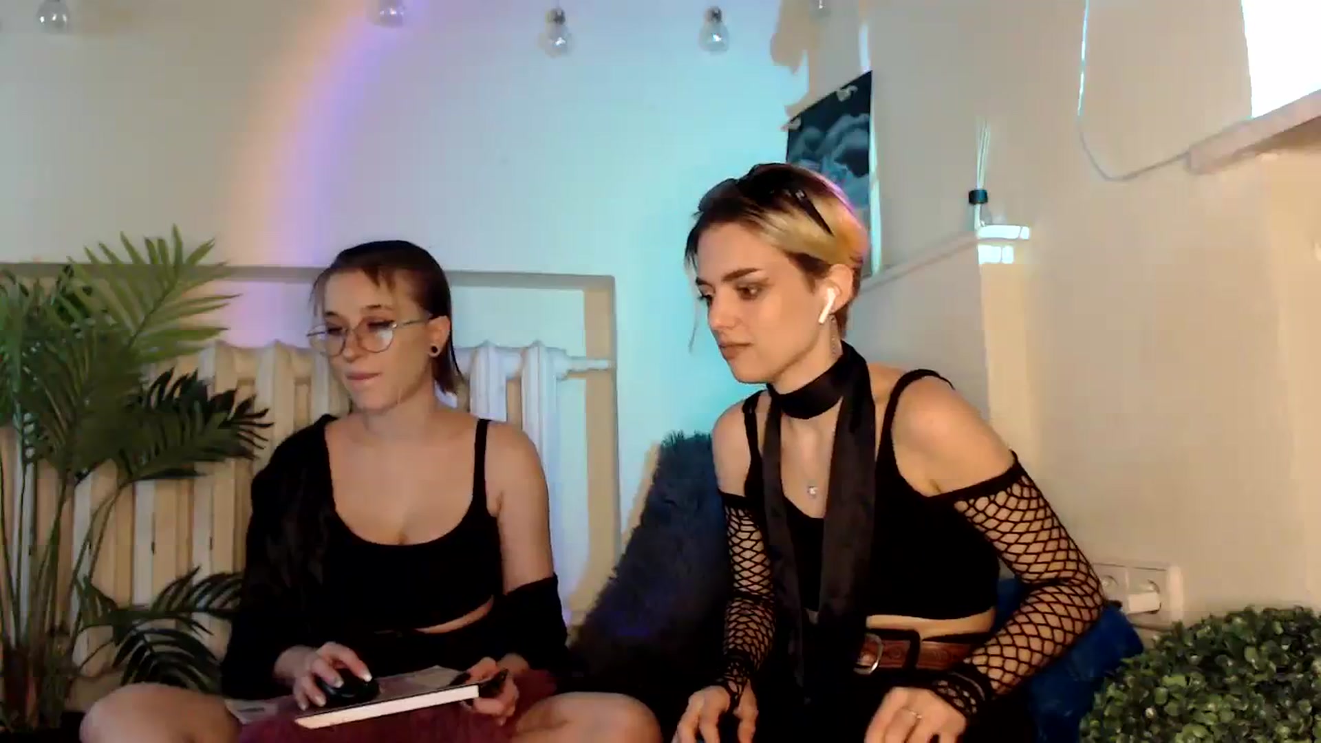 Gallery image thumbnail from Spicy_X's myfreecams stream on, 08/16/2023, 14:25 image 3 of 20