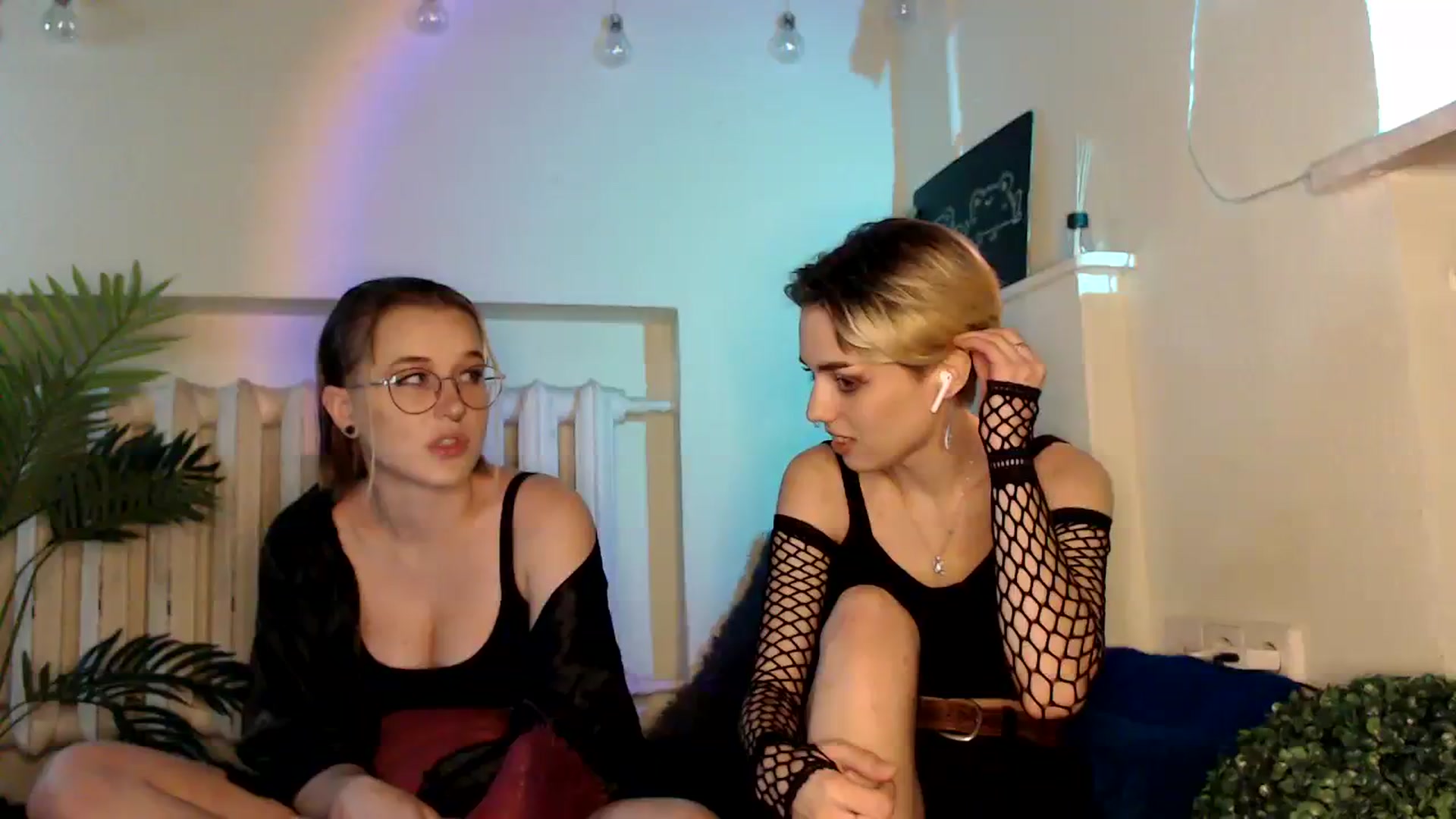 Gallery image thumbnail from Spicy_X's myfreecams stream on, 08/16/2023, 15:07 image 11 of 20