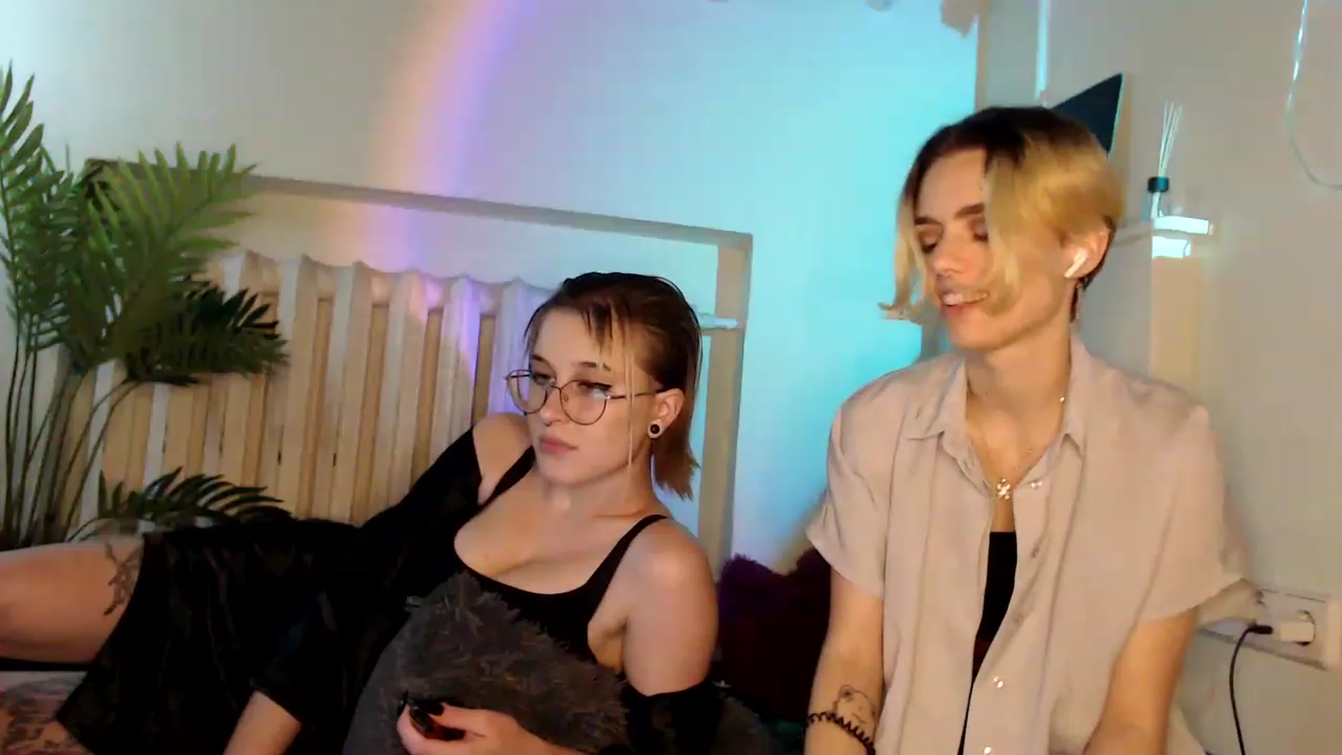 Gallery image thumbnail from Spicy_X's myfreecams stream on, 08/16/2023, 18:15 image 11 of 20