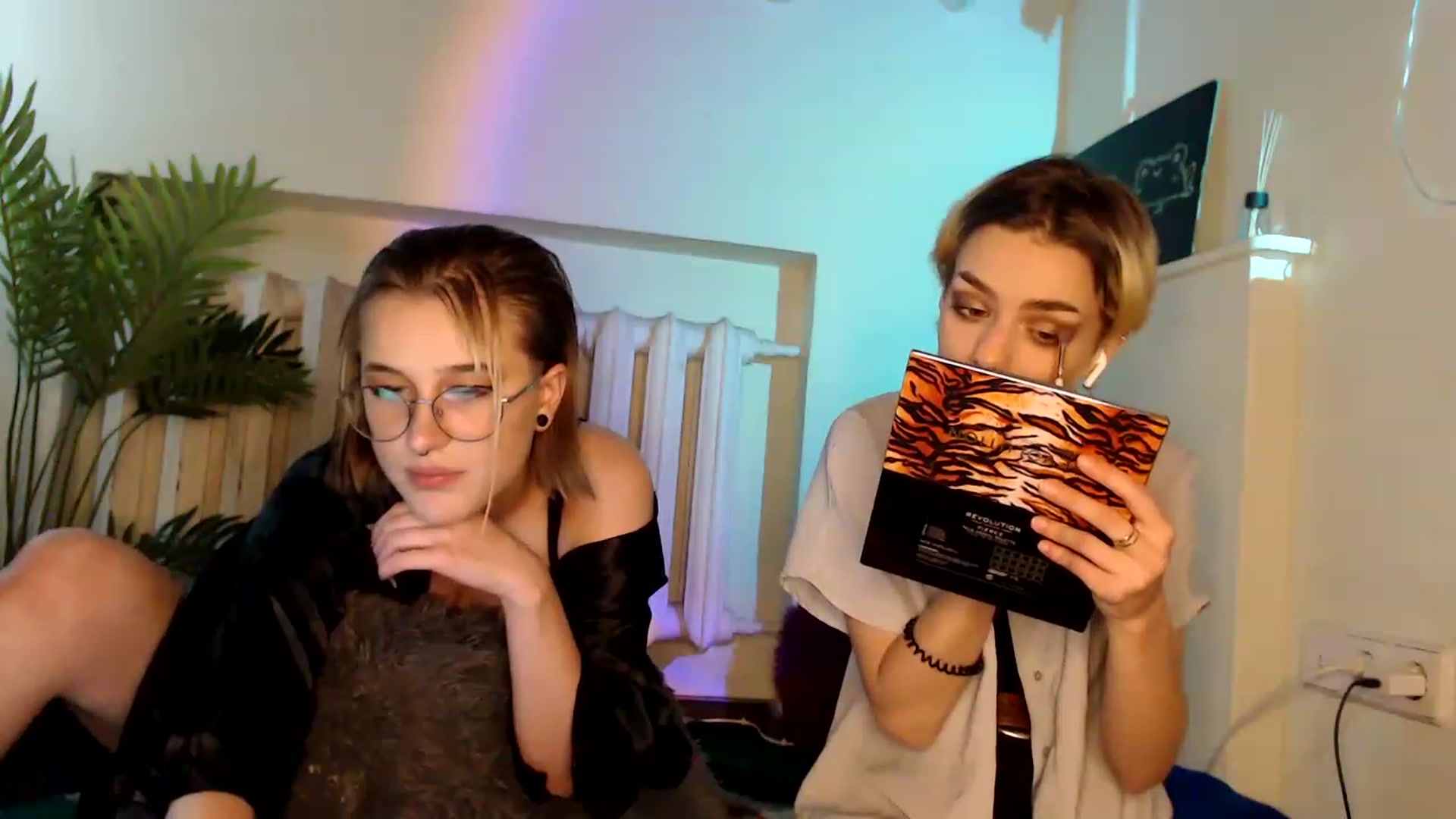 Gallery image thumbnail from Spicy_X's myfreecams stream on, 08/16/2023, 18:15 image 7 of 20
