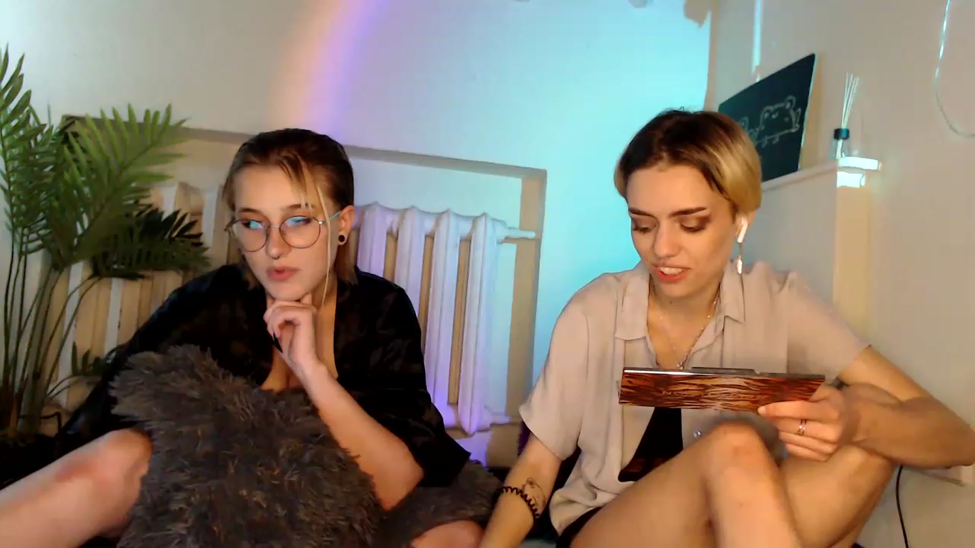 Gallery image thumbnail from Spicy_X's myfreecams stream on, 08/16/2023, 18:15 image 4 of 20