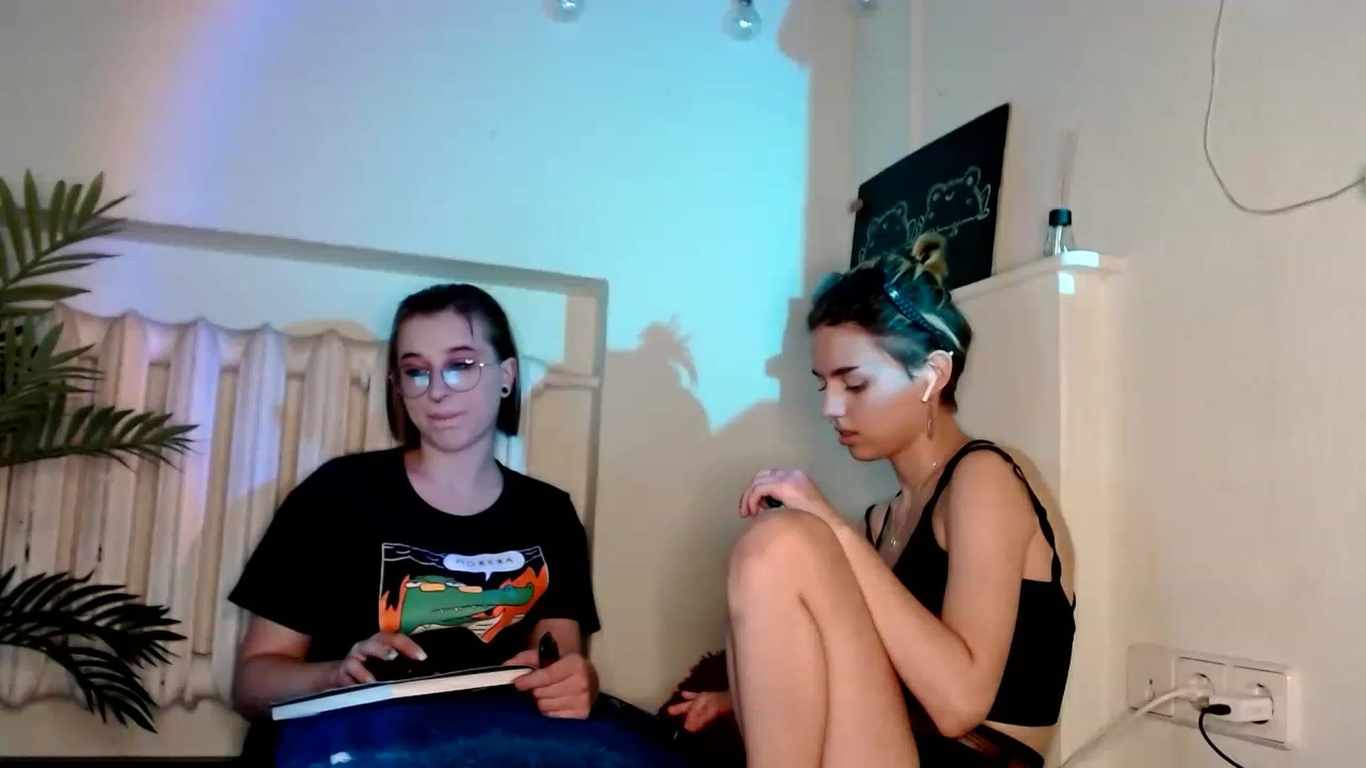 Gallery image thumbnail from Spicy_X's myfreecams stream on, 08/17/2023, 14:52 image 15 of 20