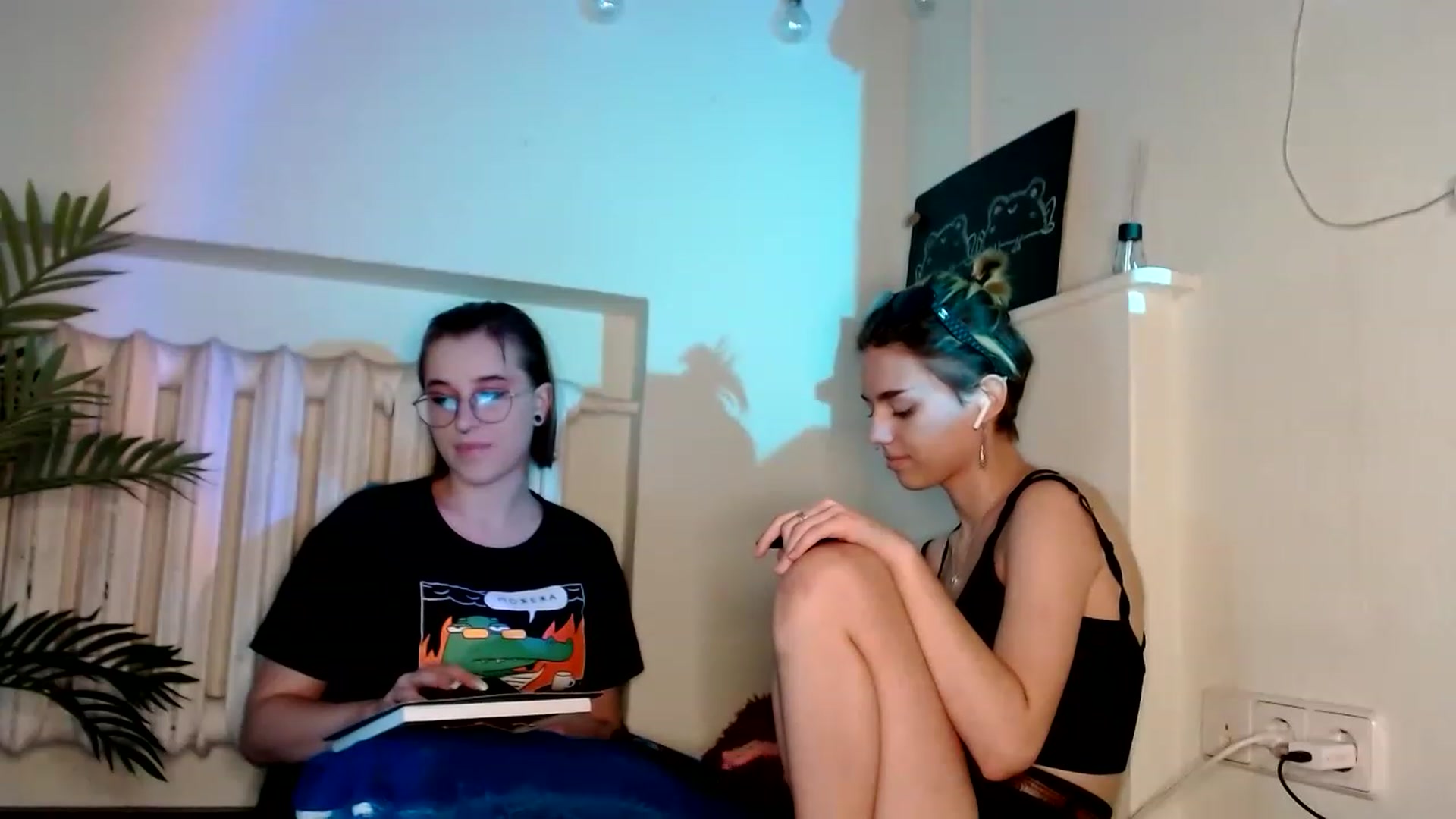 Gallery image thumbnail from Spicy_X's myfreecams stream on, 08/17/2023, 14:52 image 14 of 20