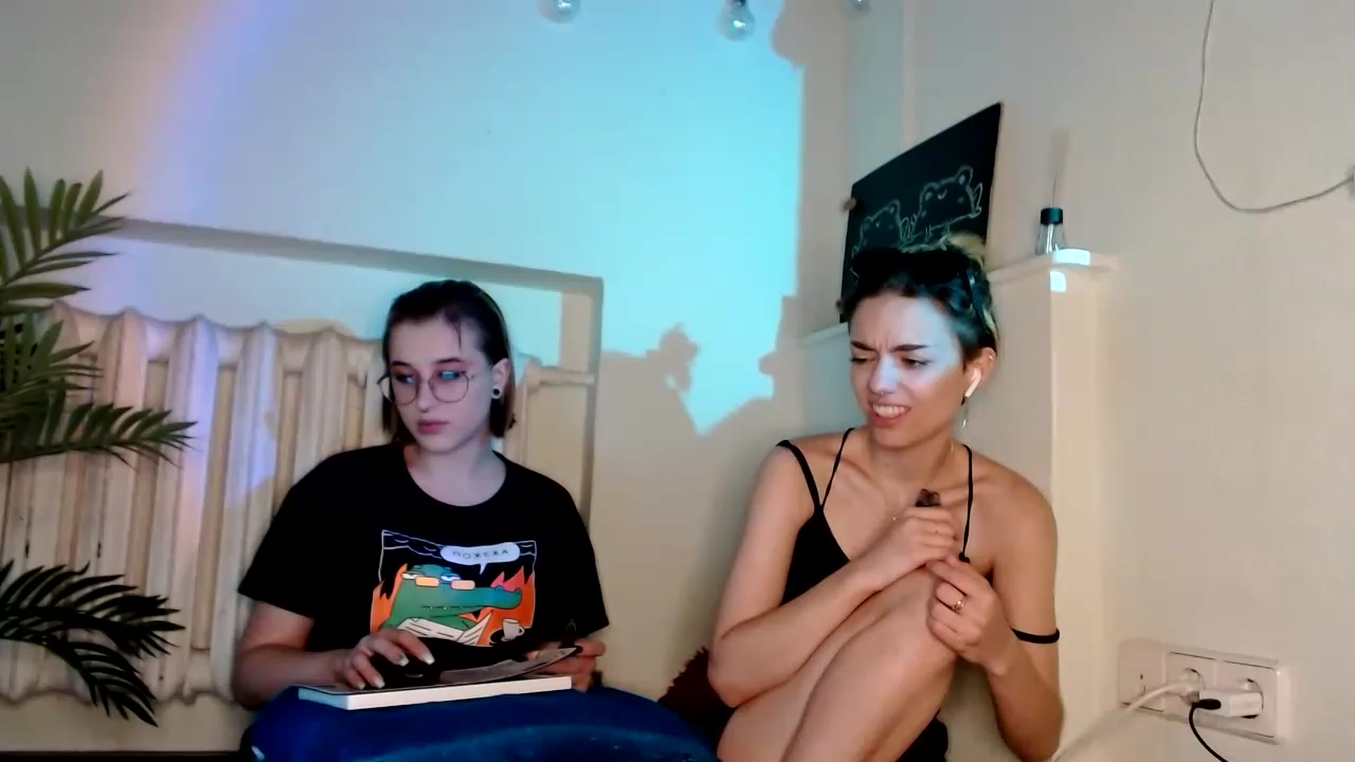 Gallery image thumbnail from Spicy_X's myfreecams stream on, 08/17/2023, 14:52 image 20 of 20