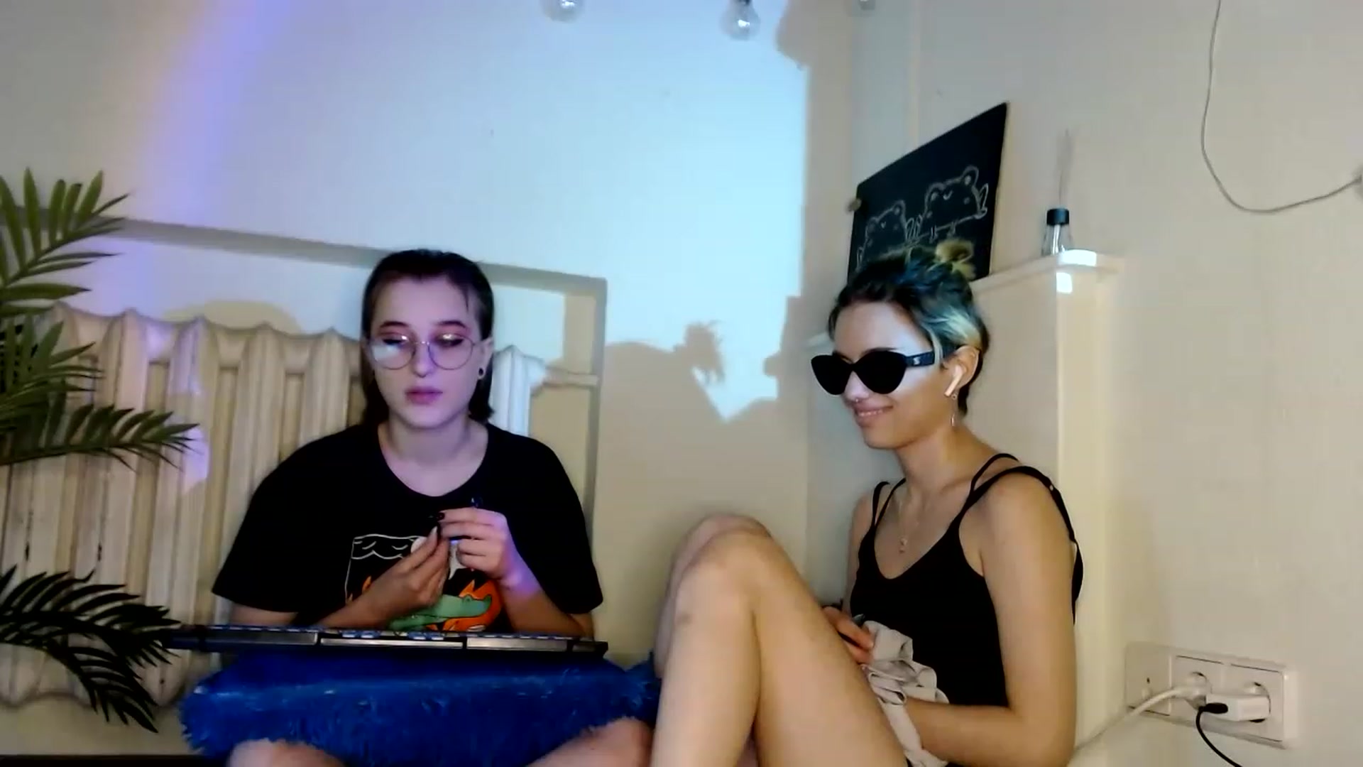 Gallery image thumbnail from Spicy_X's myfreecams stream on, 08/17/2023, 14:52 image 7 of 20