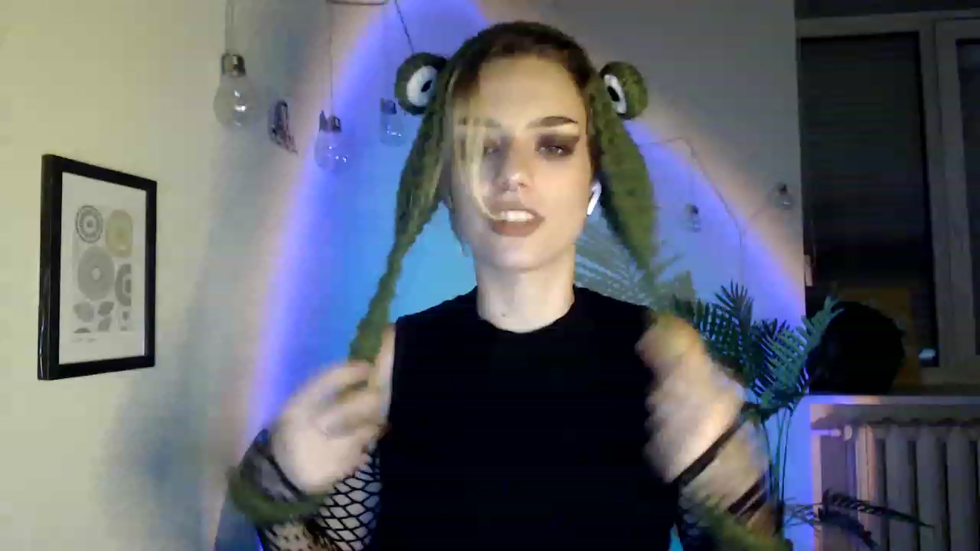 Gallery image thumbnail from Spicy_X's myfreecams stream on, 08/27/2023, 15:56 image 8 of 20