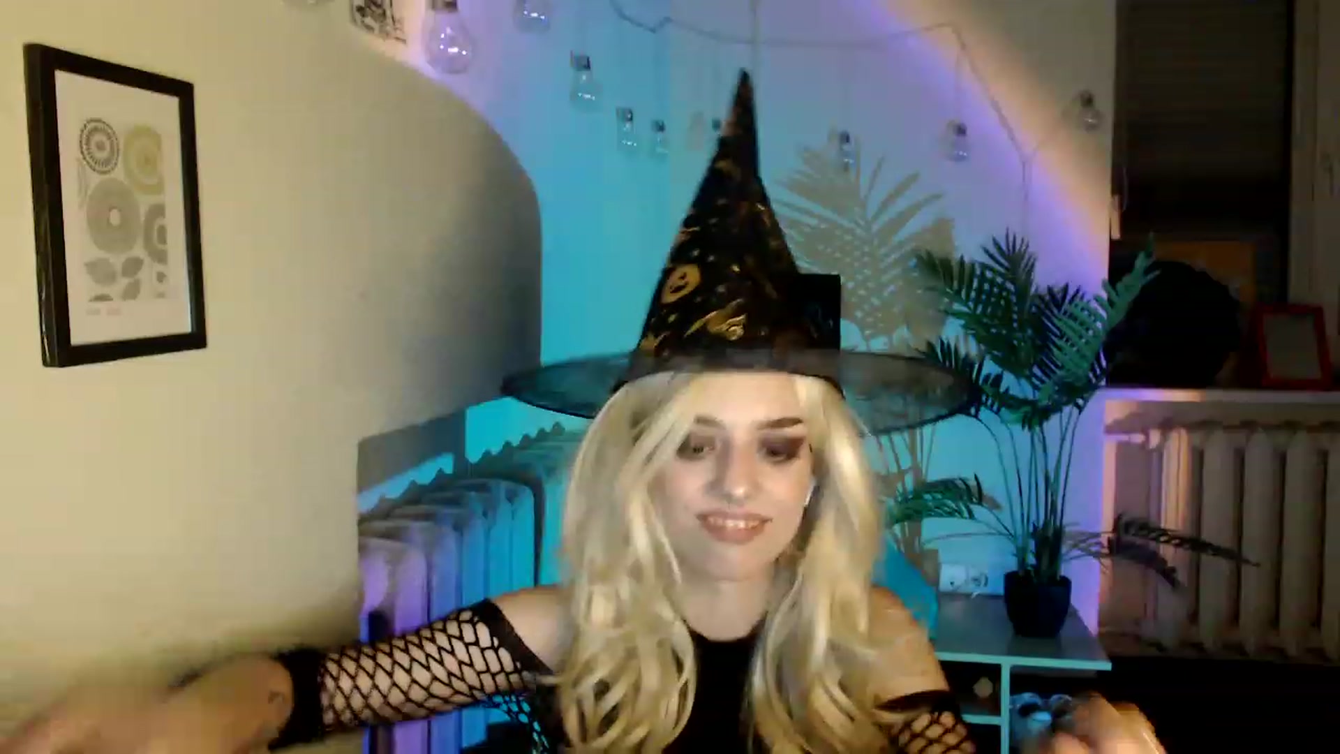 Gallery image thumbnail from Spicy_X's myfreecams stream on, 08/27/2023, 15:56 image 15 of 20