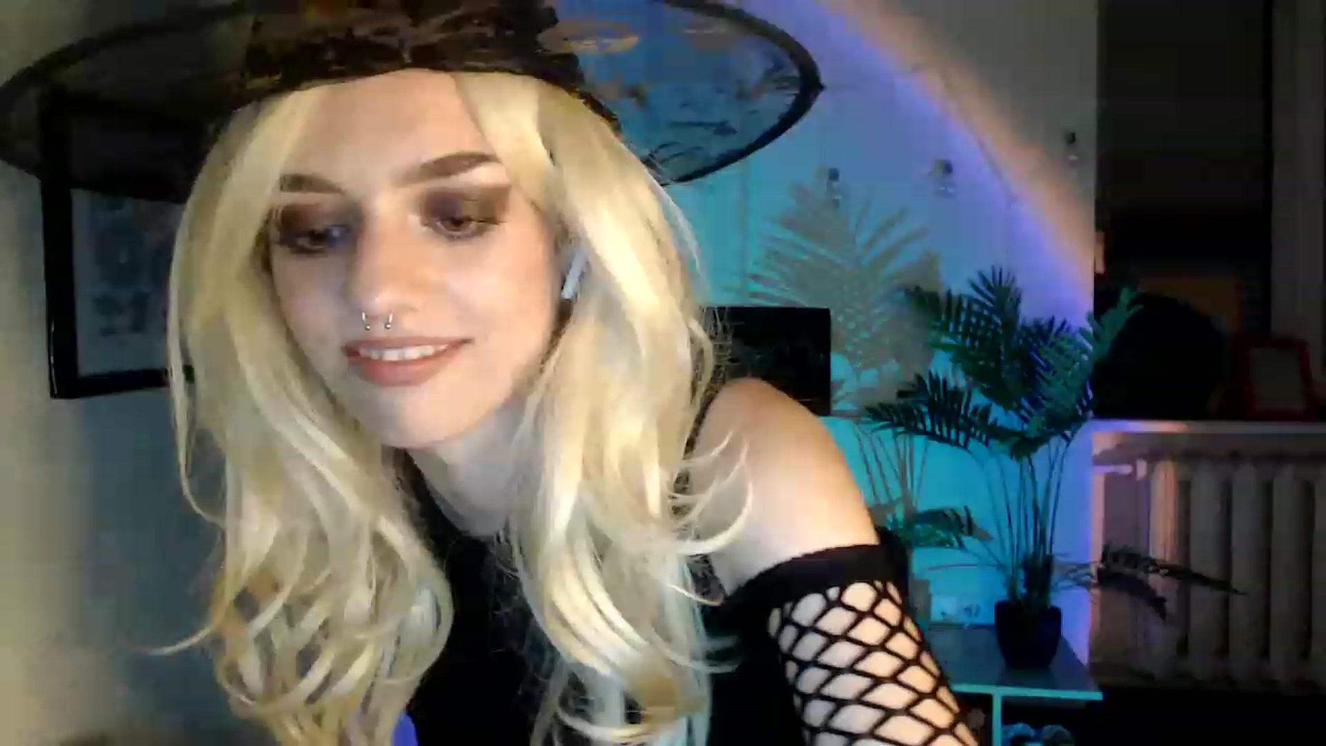Gallery image thumbnail from Spicy_X's myfreecams stream on, 08/27/2023, 15:56 image 16 of 20