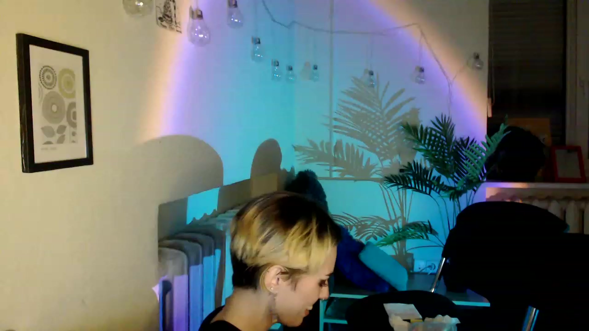 Gallery image thumbnail from Spicy_X's myfreecams stream on, 08/27/2023, 18:03 image 15 of 20