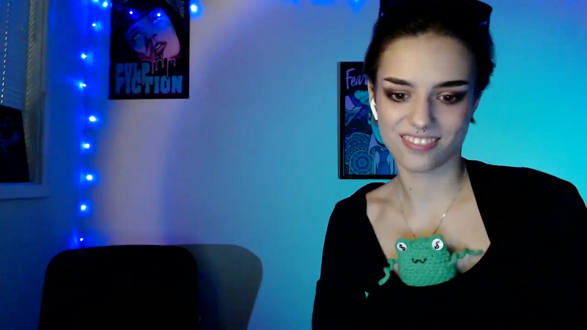 Gallery image thumbnail from Spicy_X's myfreecams stream on, 09/19/2023, 14:01 image 14 of 20