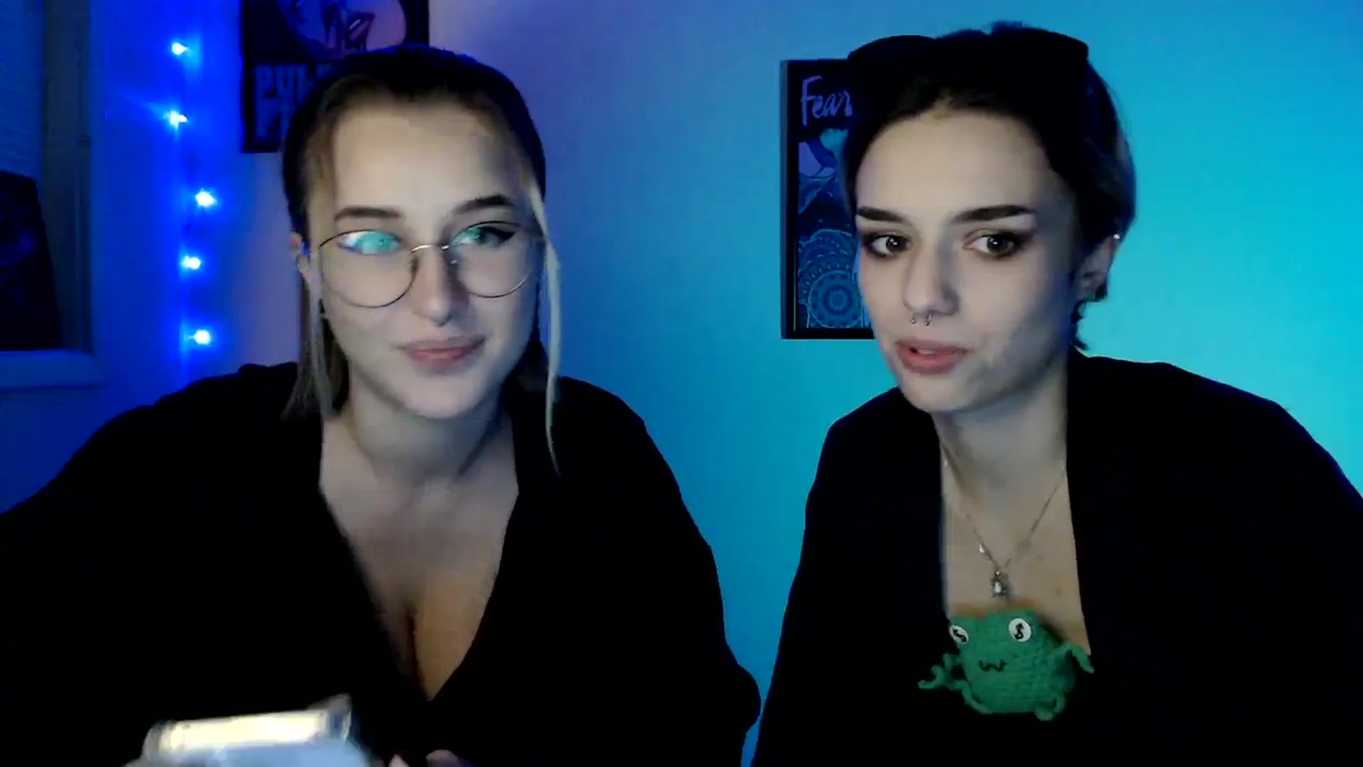 Gallery image thumbnail from Spicy_X's myfreecams stream on, 09/19/2023, 16:23 image 9 of 20