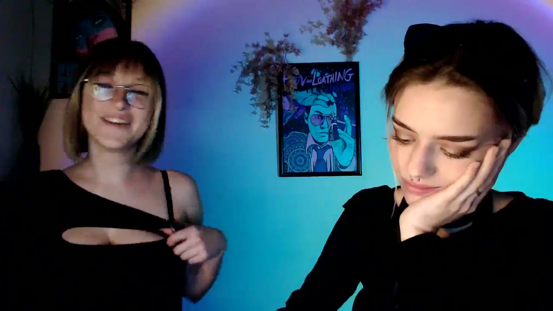 Gallery image thumbnail from Spicy_X's myfreecams stream on, 09/25/2023, 15:36 image 10 of 20