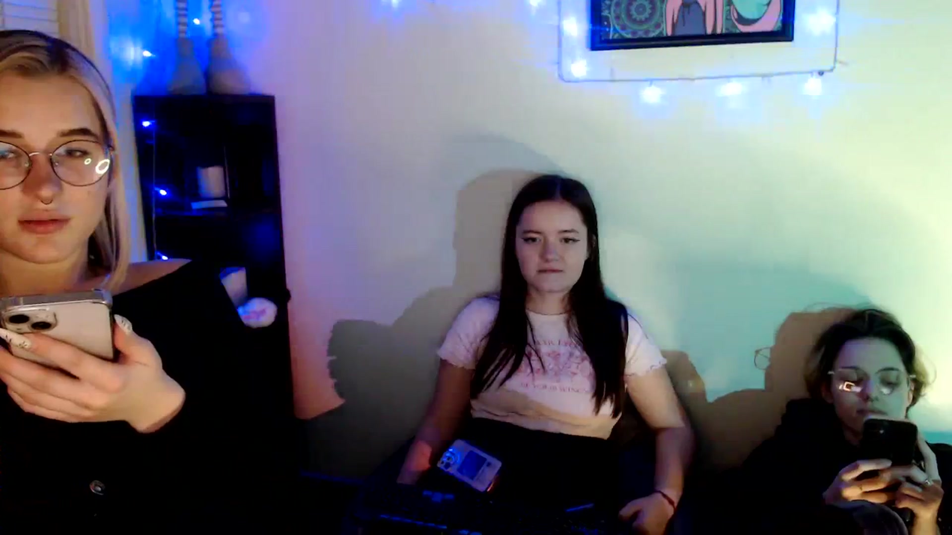 Gallery image thumbnail from Spicy_X's myfreecams stream on, 11/16/2023, 17:04 image 10 of 20