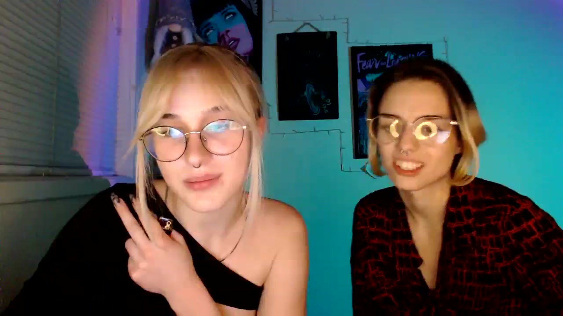 Gallery image thumbnail from Spicy_X's myfreecams stream on, 12/03/2023, 18:37 image 8 of 20