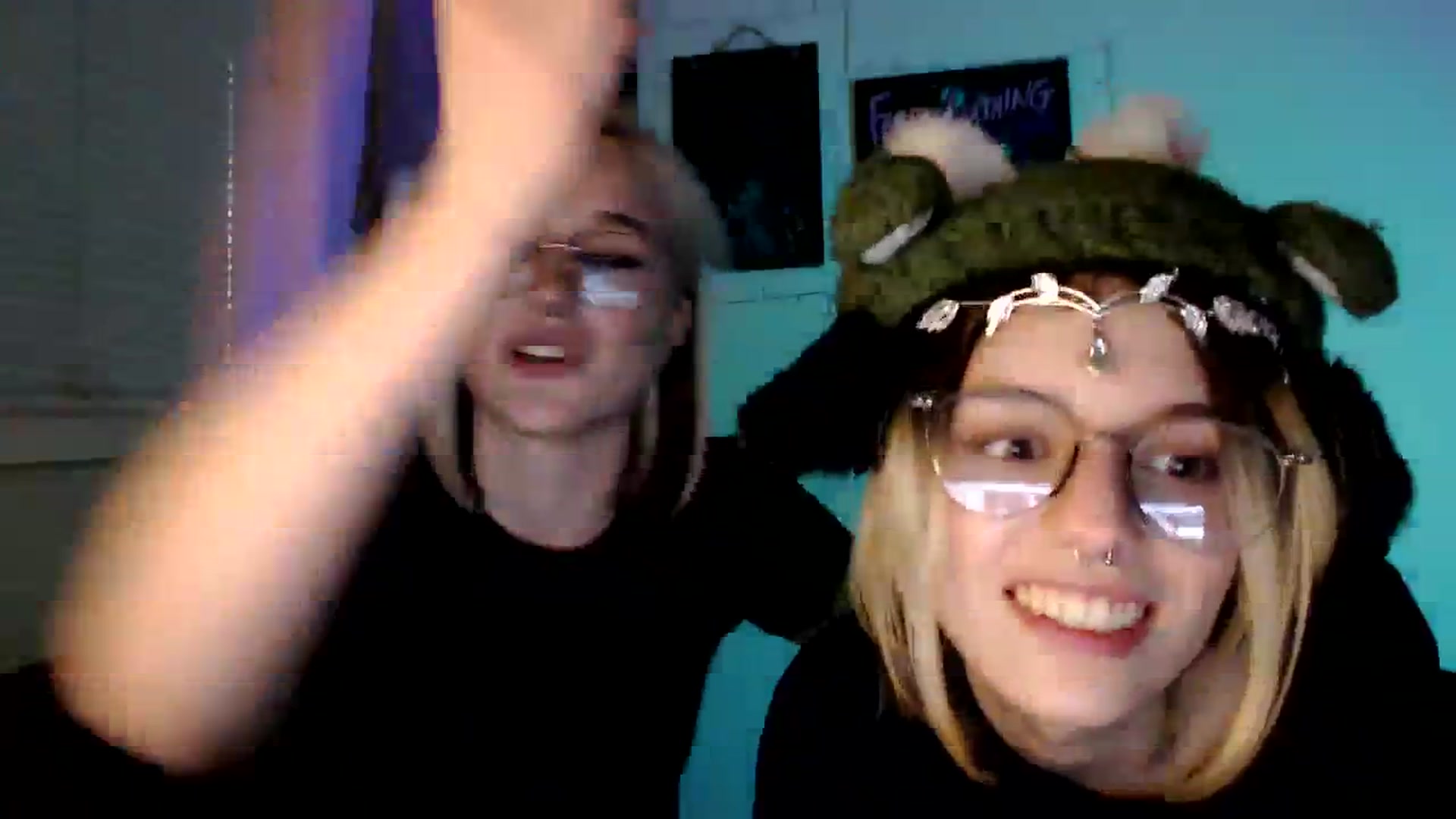 Gallery image thumbnail from Spicy_X's myfreecams stream on, 12/08/2023, 17:04 image 17 of 20