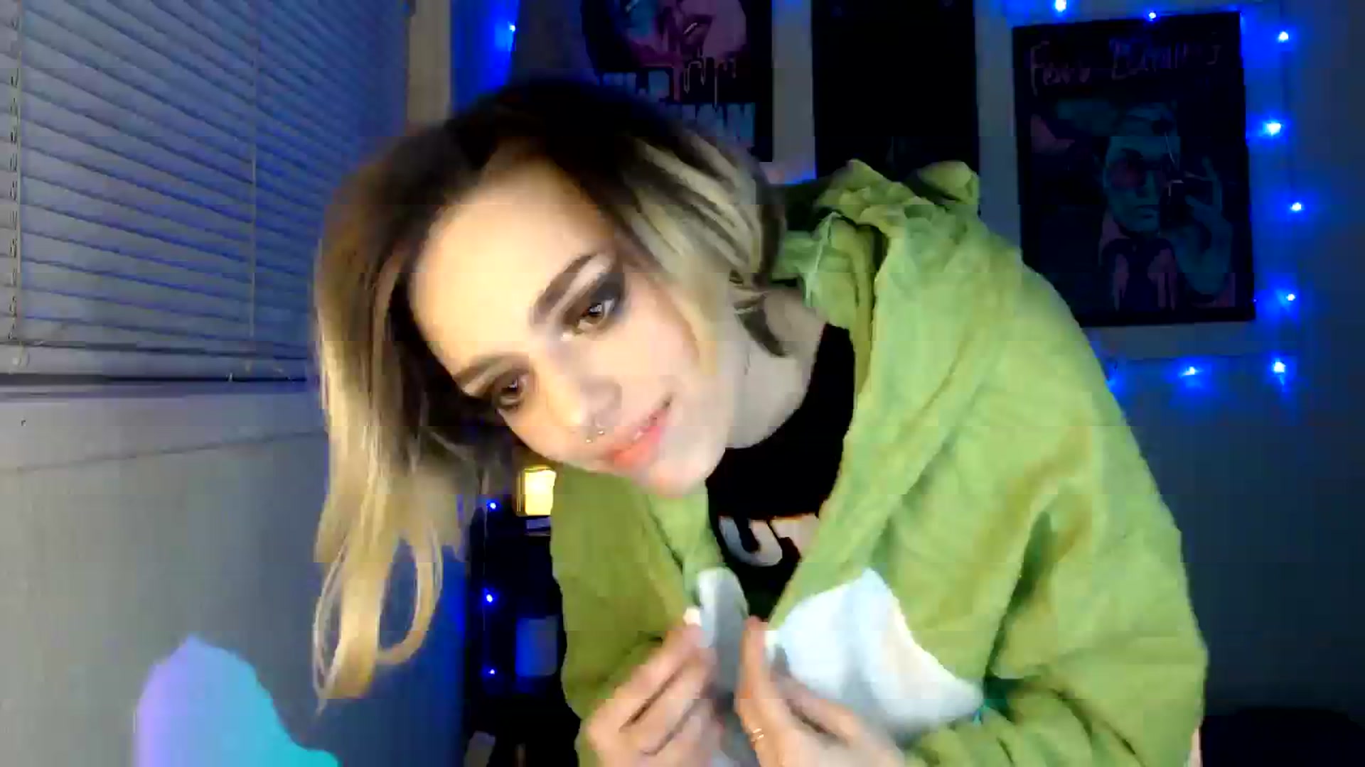 Gallery image thumbnail from Spicy_X's myfreecams stream on, 01/03/2024, 17:03 image 16 of 20