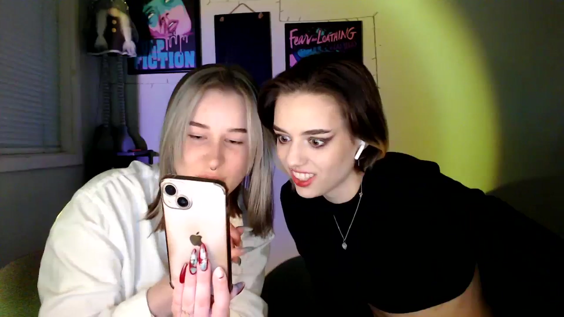 Gallery image thumbnail from Spicy_X's myfreecams stream on, 03/22/2024, 17:19 image 10 of 20