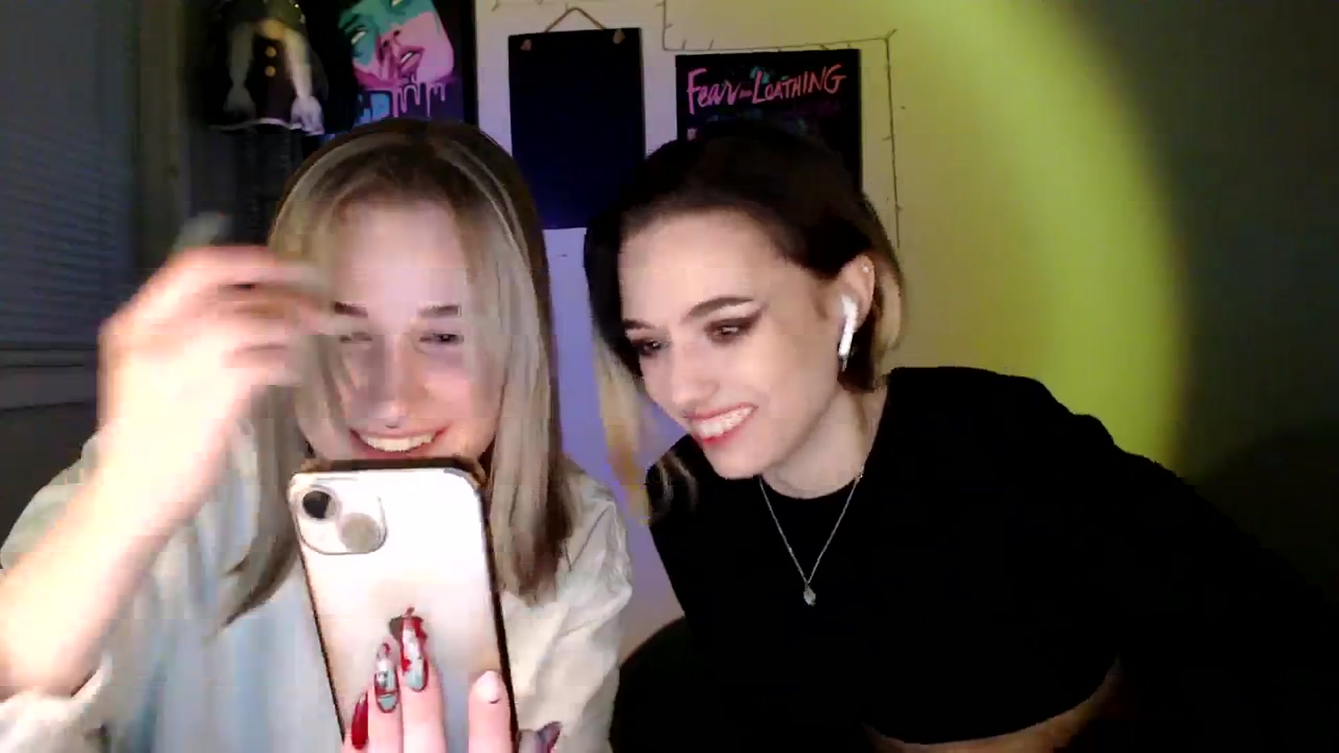 Gallery image thumbnail from Spicy_X's myfreecams stream on, 03/22/2024, 17:19 image 14 of 20