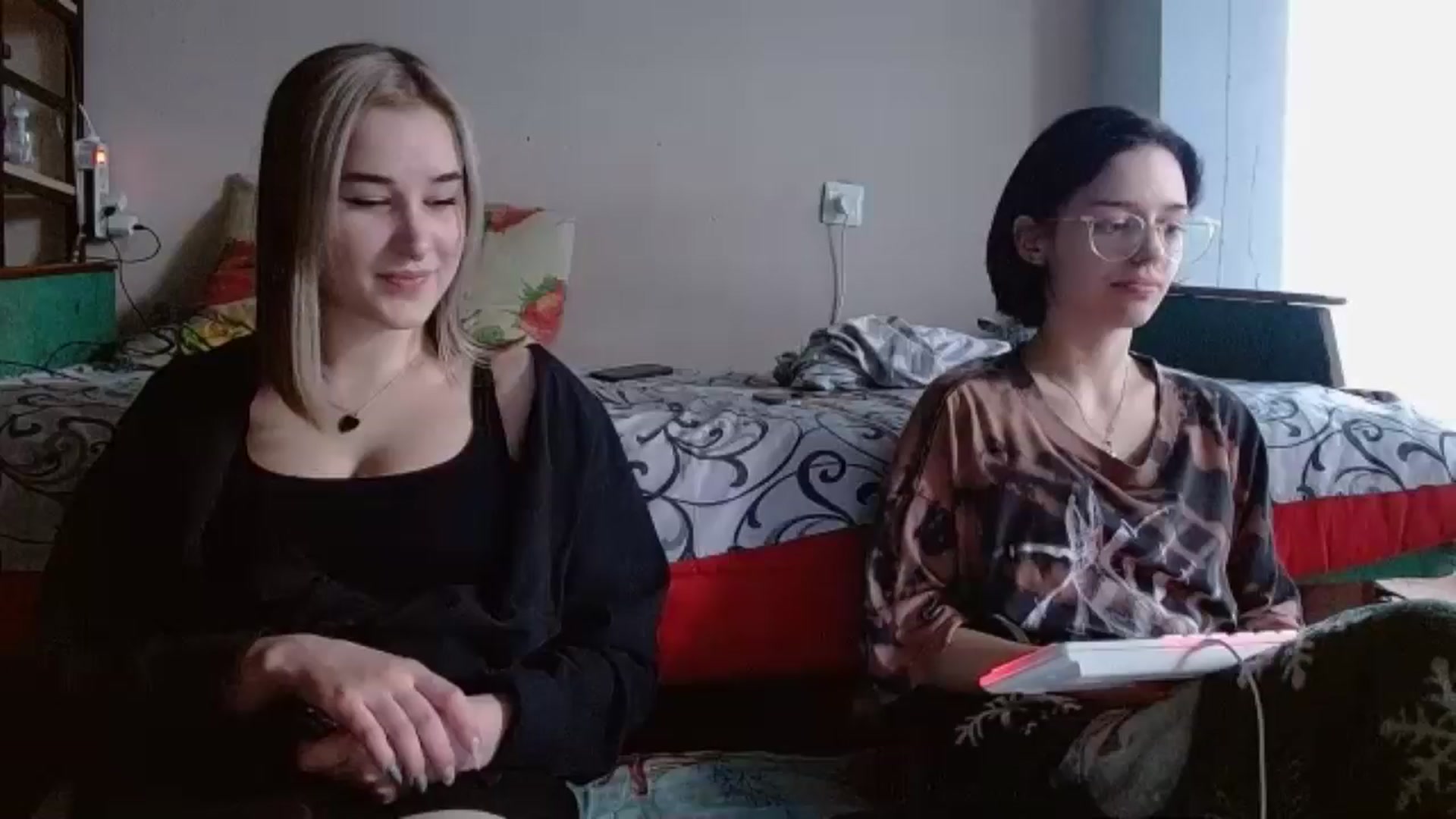 Gallery image thumbnail from Spicy_X's myfreecams stream on, 04/25/2024, 17:00 image 1 of 20