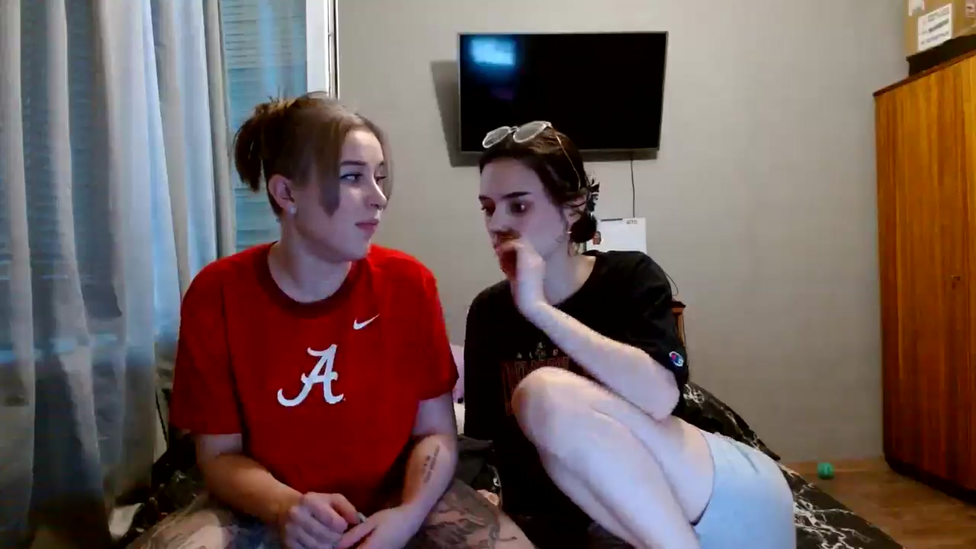 Gallery image thumbnail from Spicy_X's myfreecams stream on, 05/02/2024, 17:46 image 16 of 20
