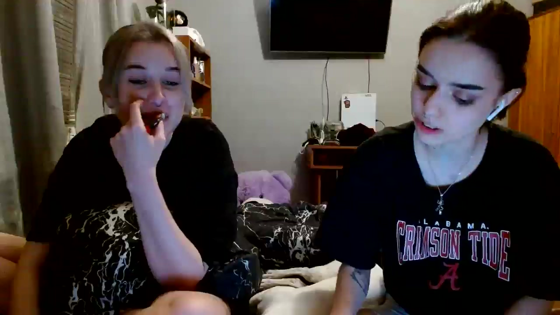 Gallery image thumbnail from Spicy_X's myfreecams stream on, 05/03/2024, 20:07 image 6 of 20