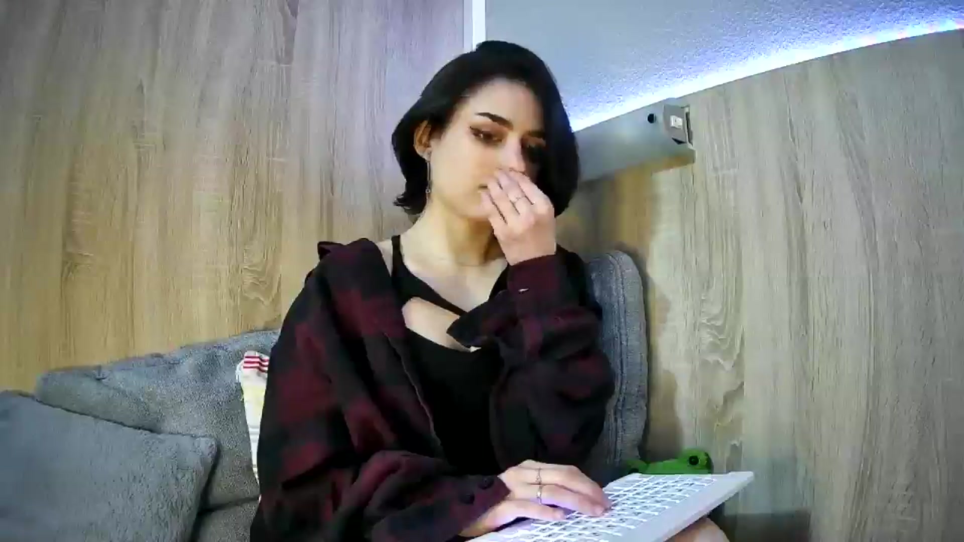 Gallery image thumbnail from Spicy_X's myfreecams stream on, 03/29/2025, 20:41 image 6 of 20