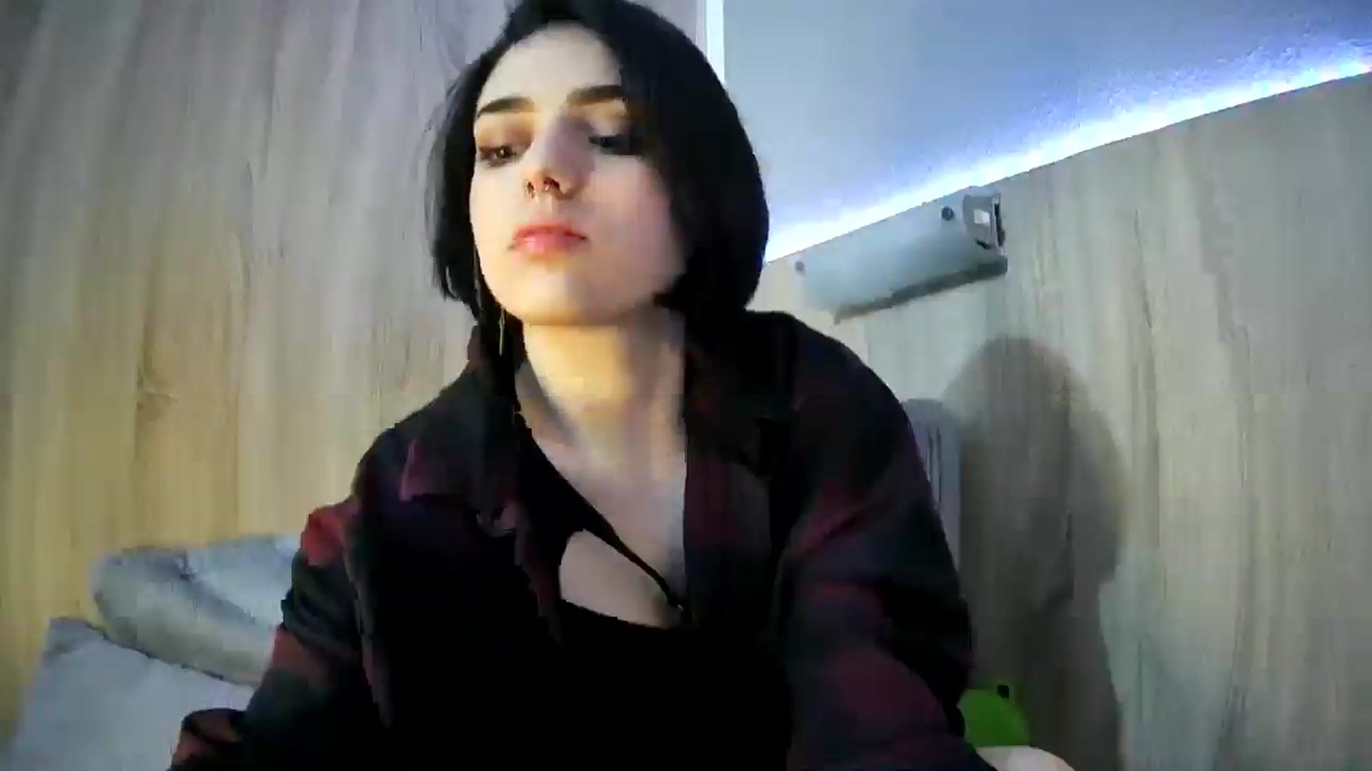 Gallery image thumbnail from Spicy_X's myfreecams stream on, 03/29/2025, 21:20 image 18 of 20