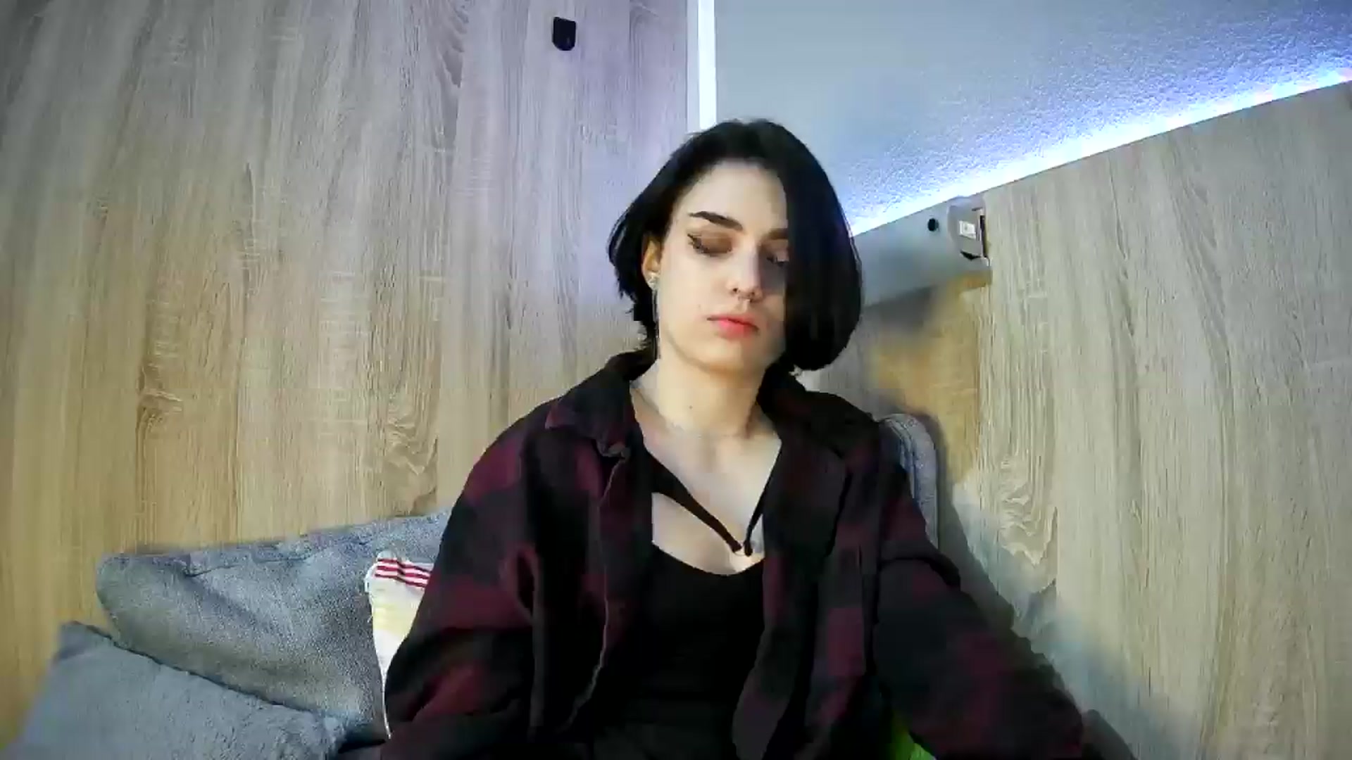 Gallery image thumbnail from Spicy_X's myfreecams stream on, 03/29/2025, 21:34 image 18 of 20