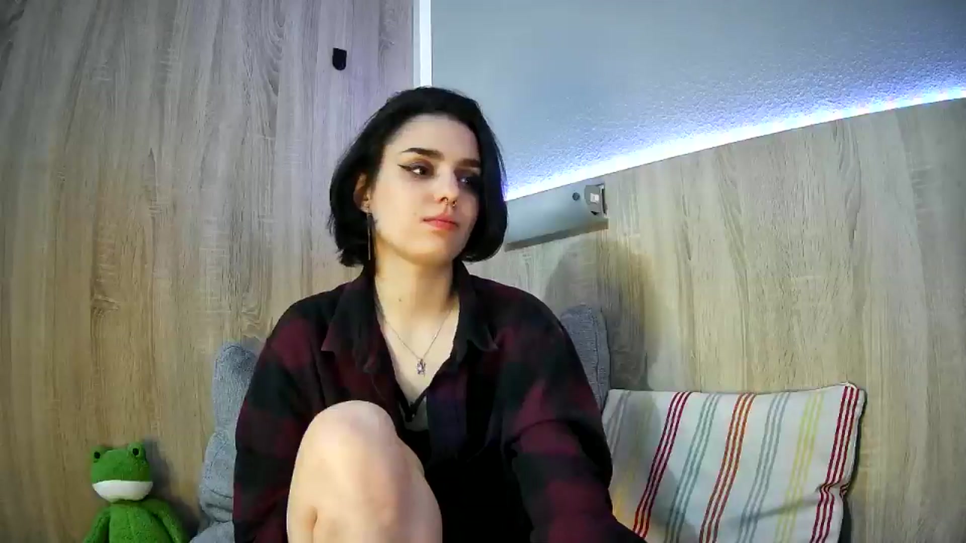 Gallery image thumbnail from Spicy_X's myfreecams stream on, 04/01/2025, 21:23 image 19 of 20