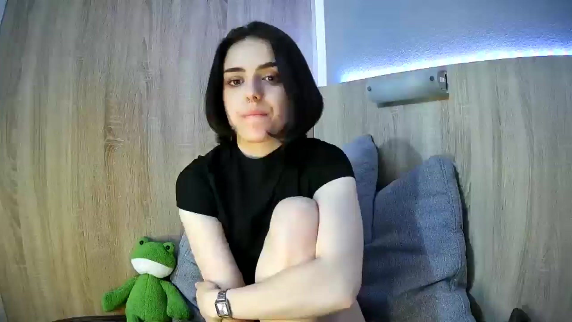 Gallery image thumbnail from Spicy_X's myfreecams stream on, 05/17/2025, 20:37 image 7 of 20