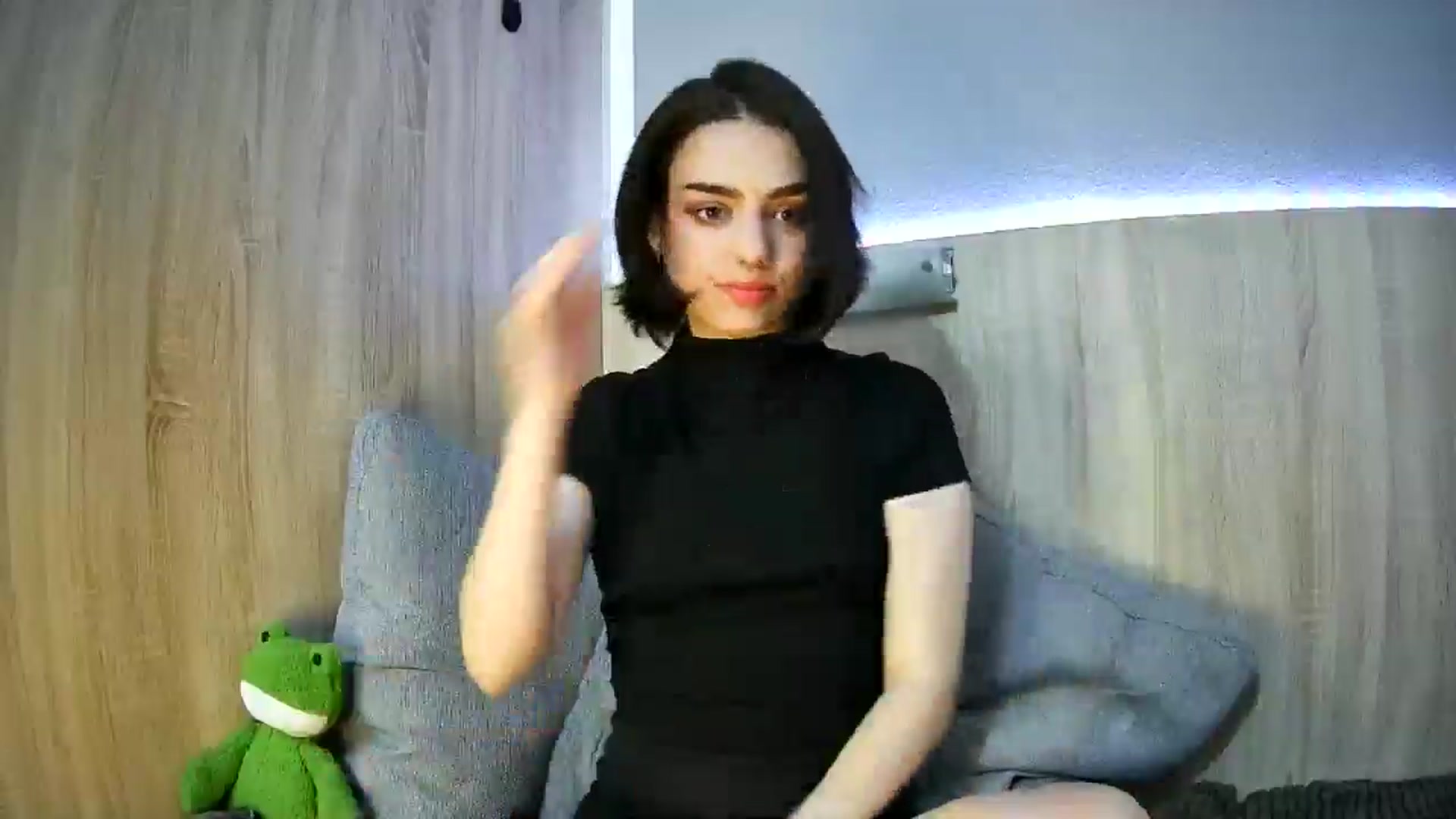 Gallery image thumbnail from Spicy_X's myfreecams stream on, 05/18/2025, 17:30 image 4 of 20