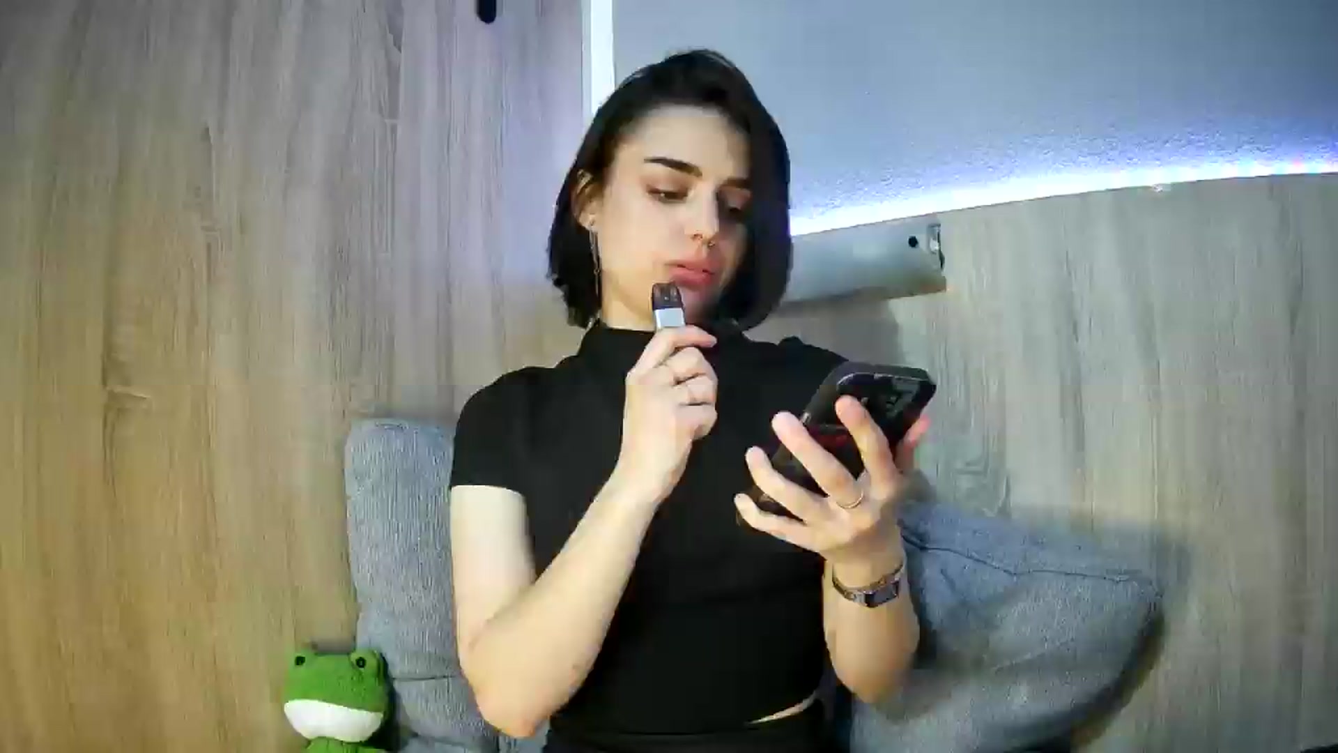 Gallery image thumbnail from Spicy_X's myfreecams stream on, 05/18/2025, 19:28 image 7 of 20