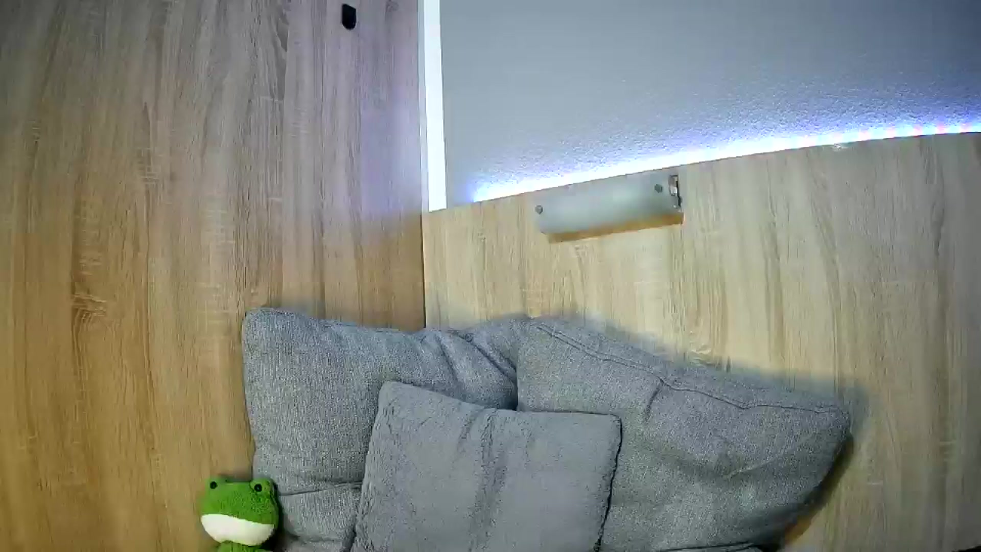 Gallery image thumbnail from Spicy_X's myfreecams stream on, 05/18/2025, 19:28 image 8 of 20