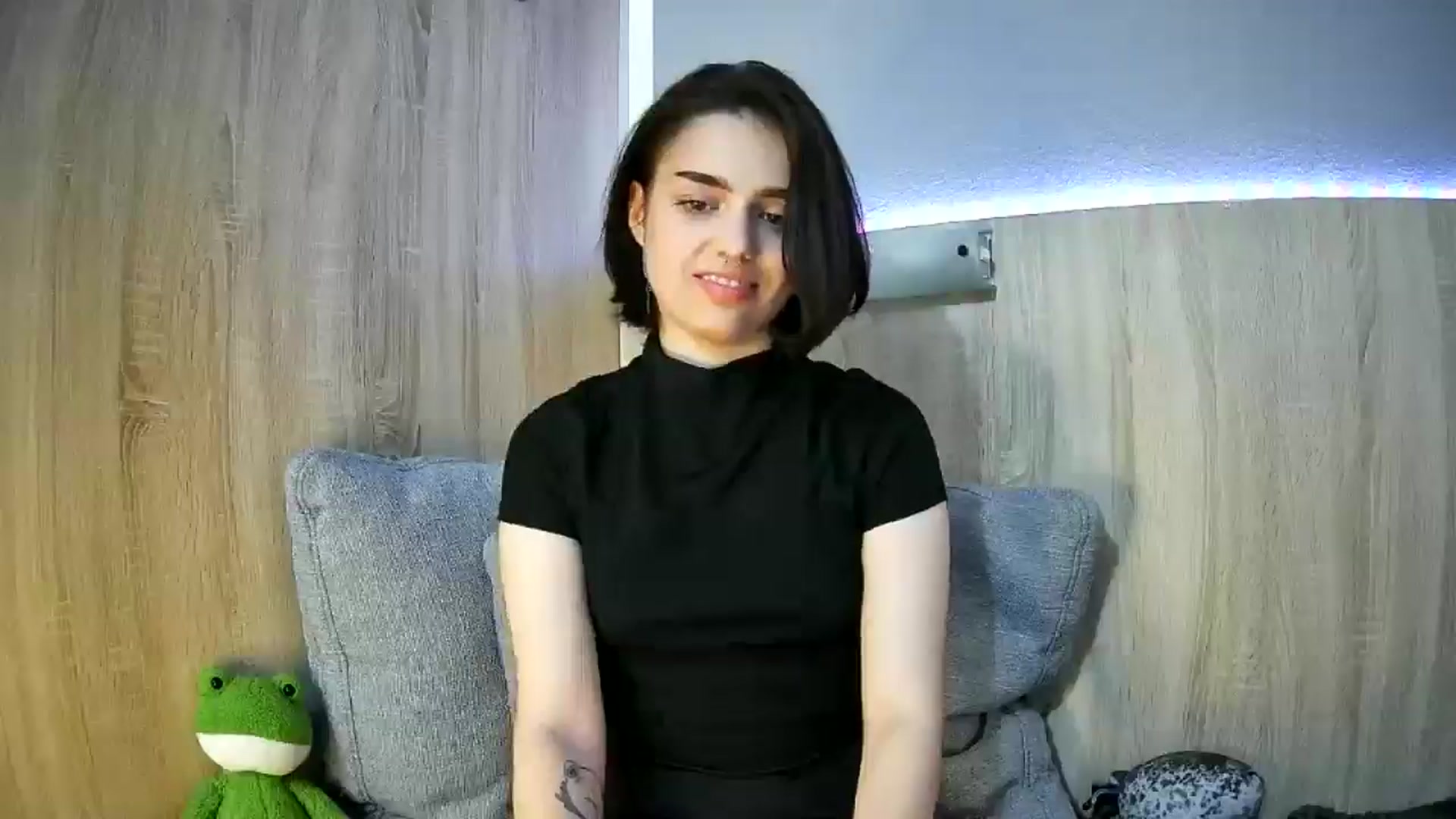 Gallery image thumbnail from Spicy_X's myfreecams stream on, 05/20/2025, 17:57 image 5 of 20