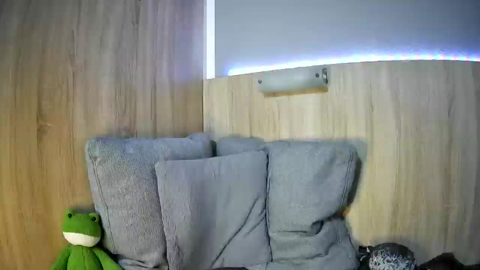 Gallery image thumbnail from Spicy_X's myfreecams stream on, 05/20/2025, 18:30 image 11 of 20