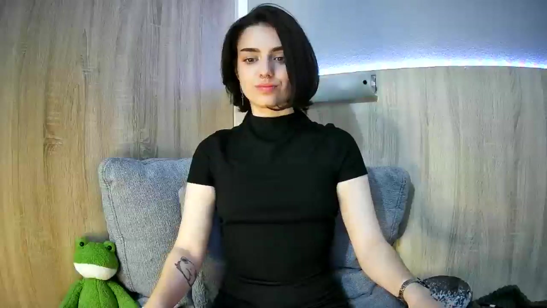 Gallery image thumbnail from Spicy_X's myfreecams stream on, 05/20/2025, 18:30 image 7 of 20