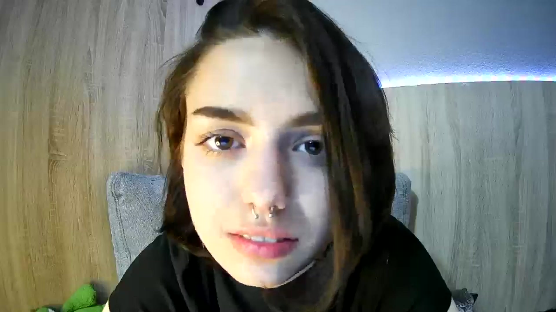 Gallery image thumbnail from Spicy_X's myfreecams stream on, 05/20/2025, 20:15 image 18 of 20