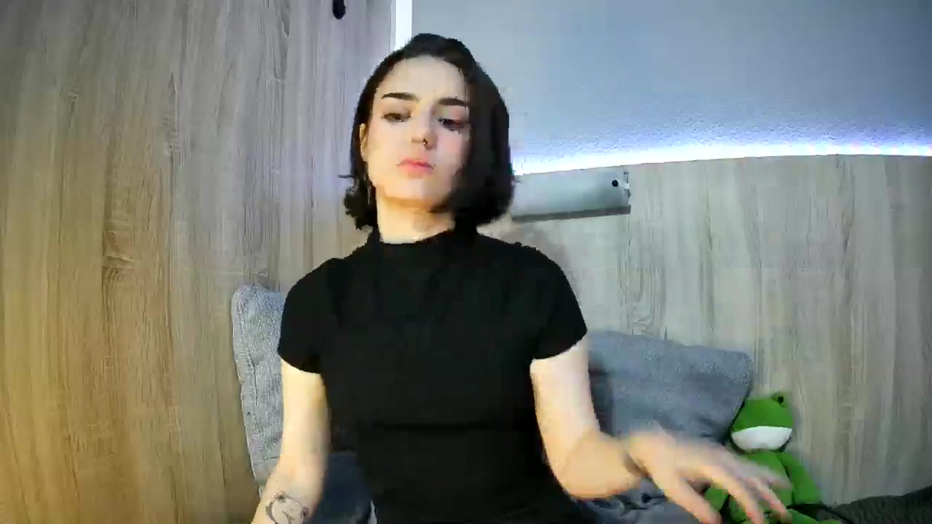 Gallery image thumbnail from Spicy_X's myfreecams stream on, 05/27/2025, 17:22 image 4 of 20