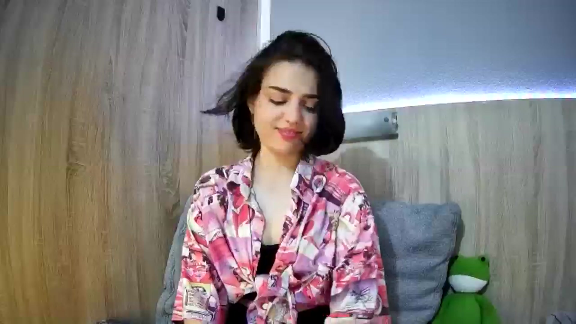 Gallery image thumbnail from Spicy_X's myfreecams stream on, 06/14/2025, 18:03 image 20 of 20