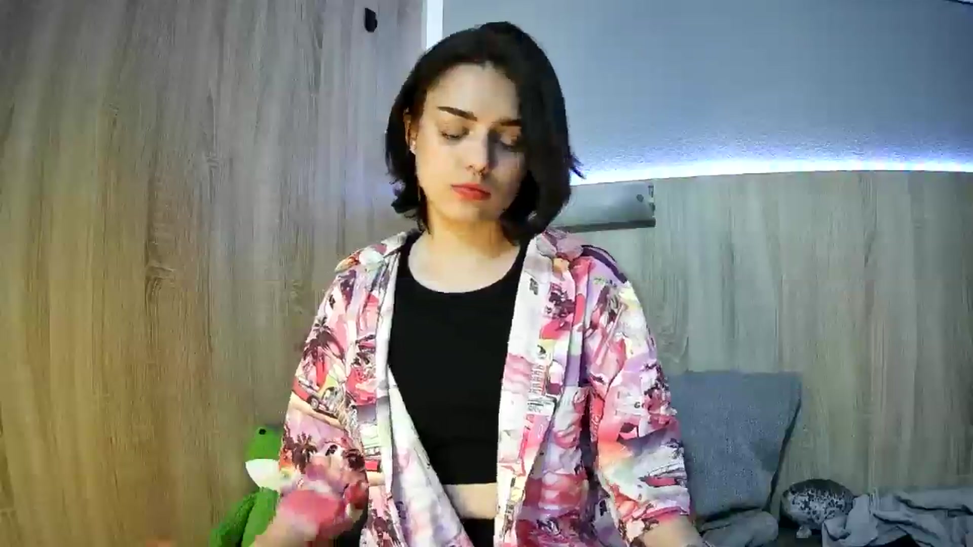 Gallery image thumbnail from Spicy_X's myfreecams stream on, 06/16/2025, 19:05 image 6 of 20