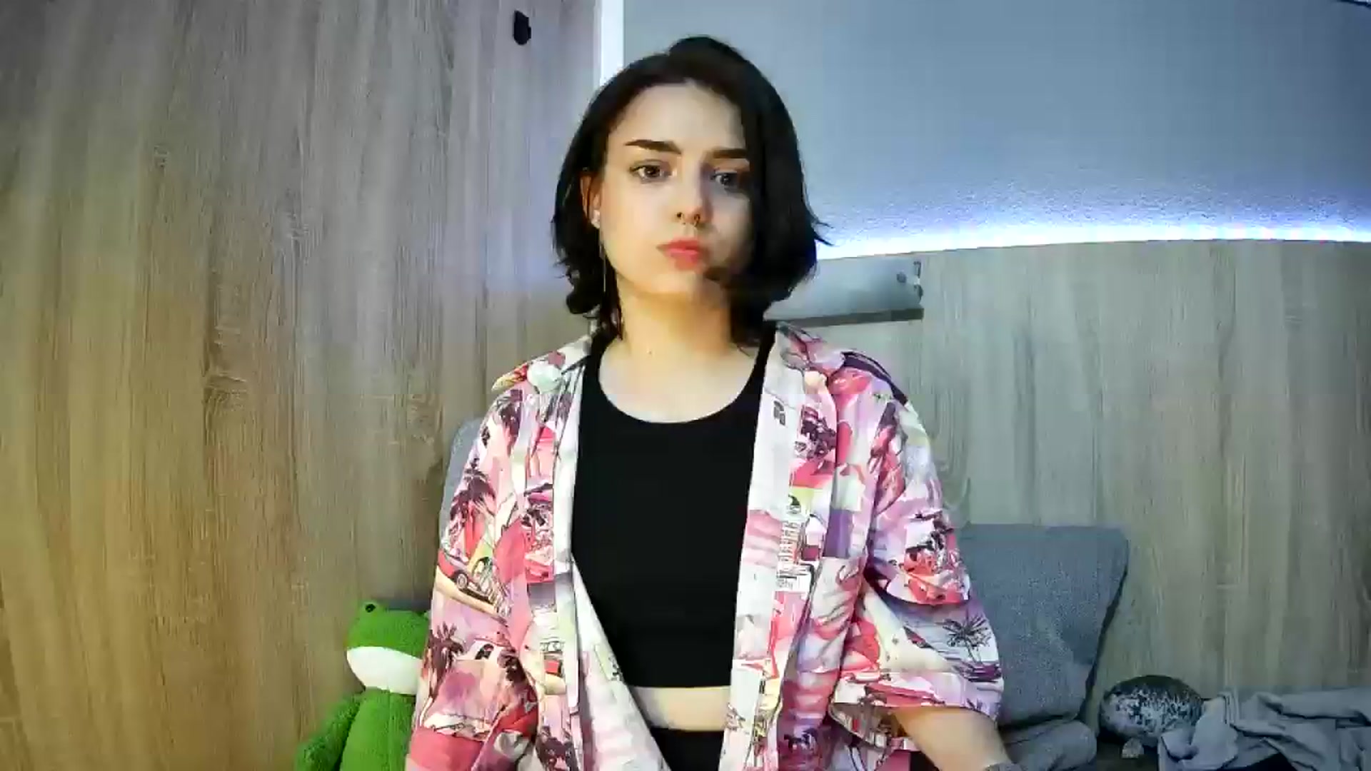 Gallery image thumbnail from Spicy_X's myfreecams stream on, 06/16/2025, 19:05 image 7 of 20