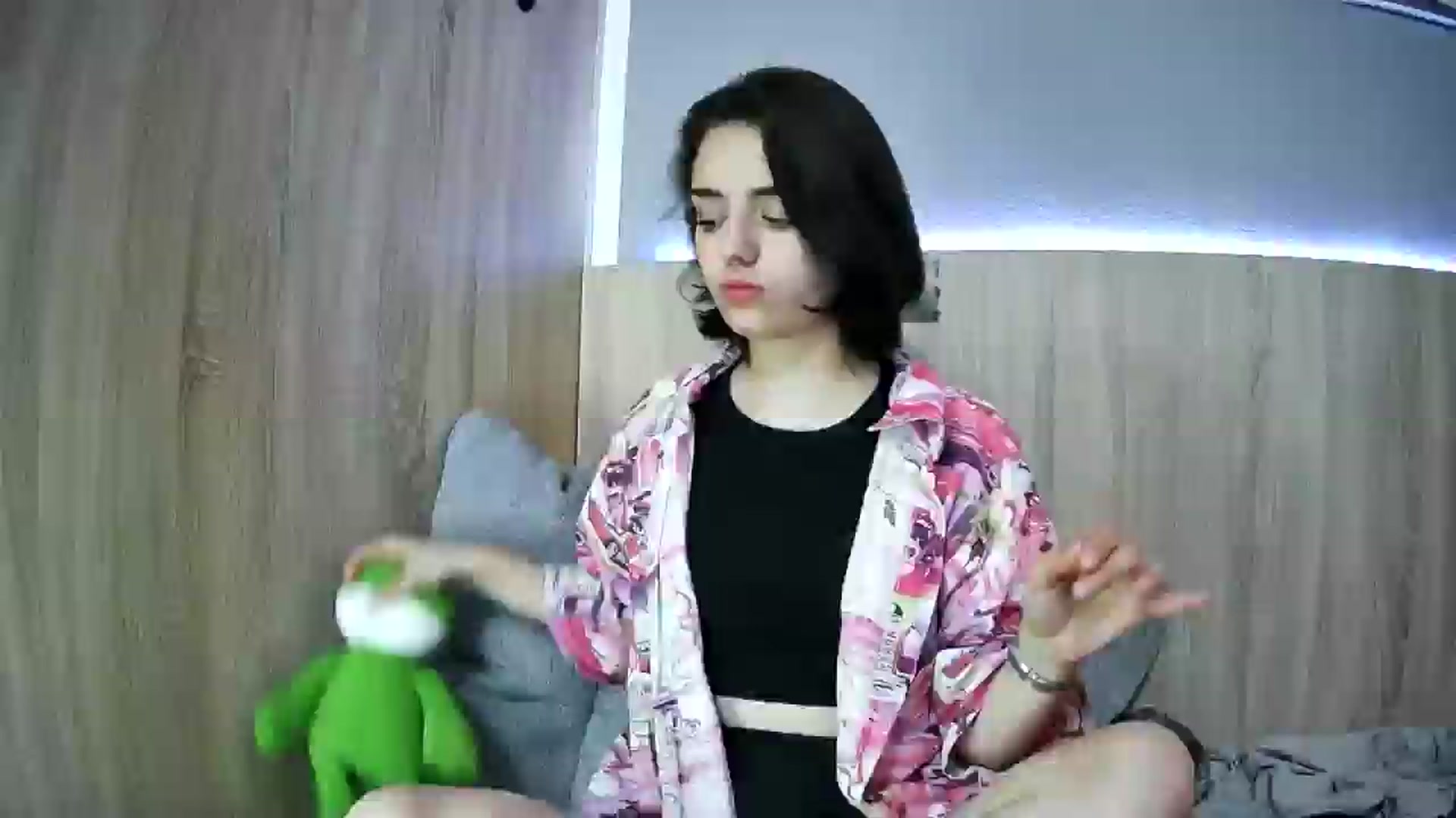 Gallery image thumbnail from Spicy_X's myfreecams stream on, 06/16/2025, 20:33 image 1 of 20