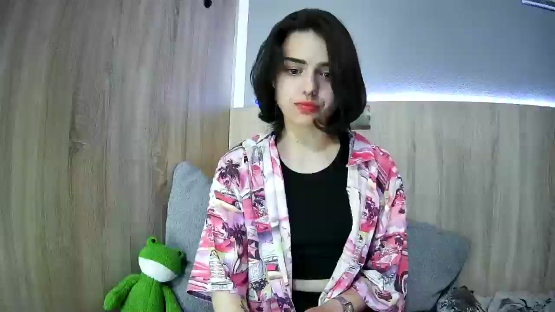 Gallery image thumbnail from Spicy_X's myfreecams stream on, 06/16/2025, 20:33 image 20 of 20