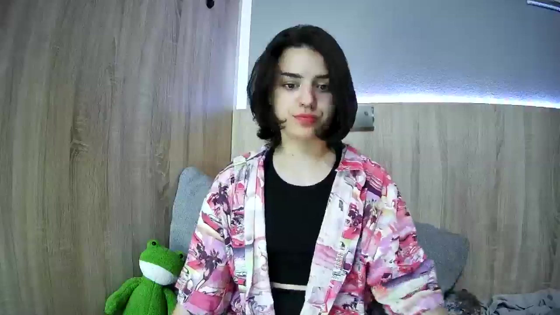 Gallery image thumbnail from Spicy_X's myfreecams stream on, 06/16/2025, 20:33 image 18 of 20